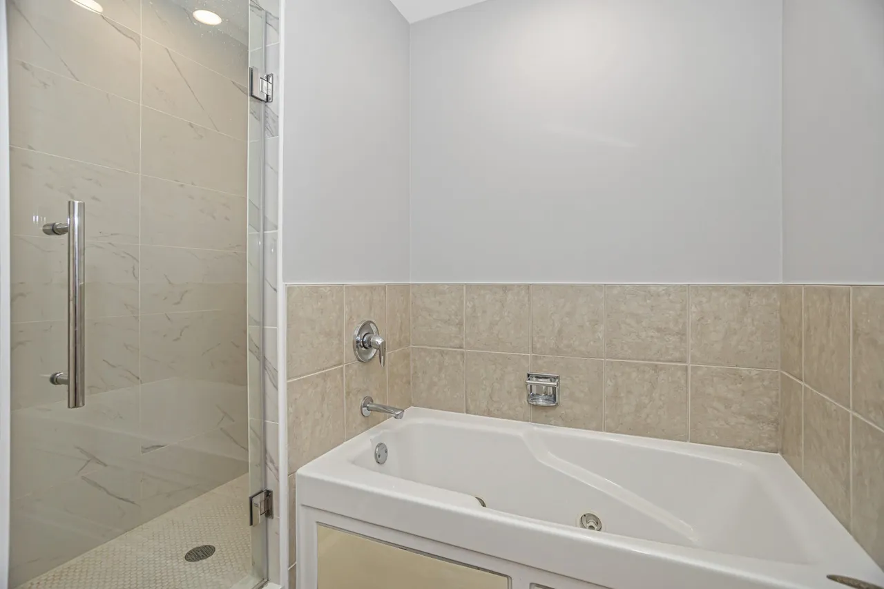 2158 W Grand Ave   60612 60612-unit#508-Chicago-IL