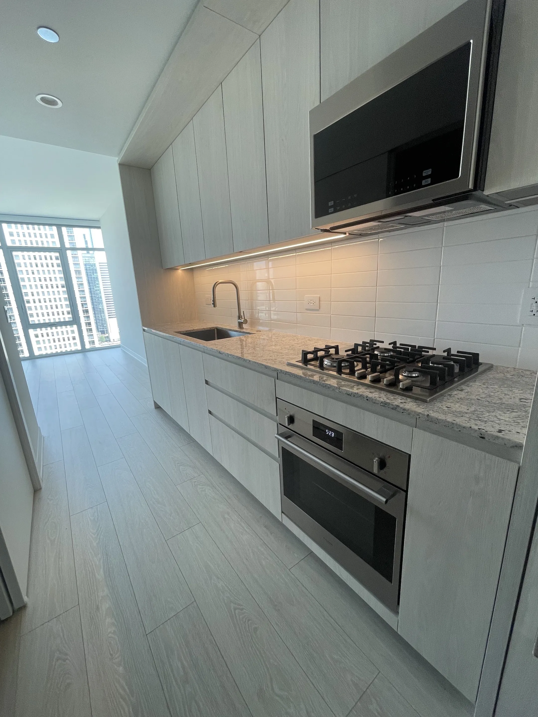 355 N Halsted St 60661 60661-unit#2103-Chicago-IL