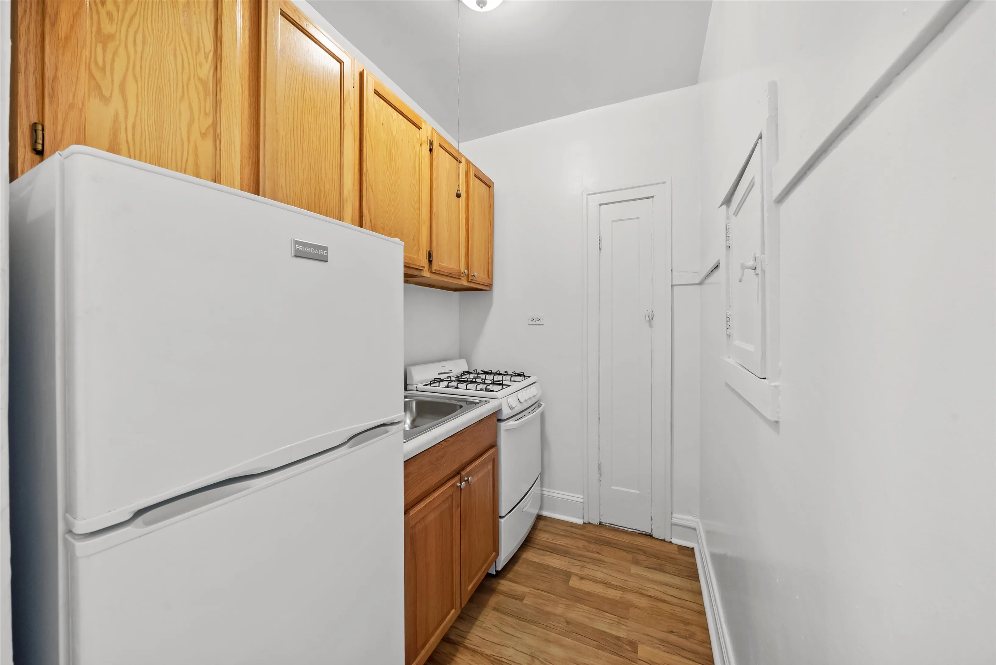 2536 N SAWYER AVE 60647-unit#210-Chicago-IL
