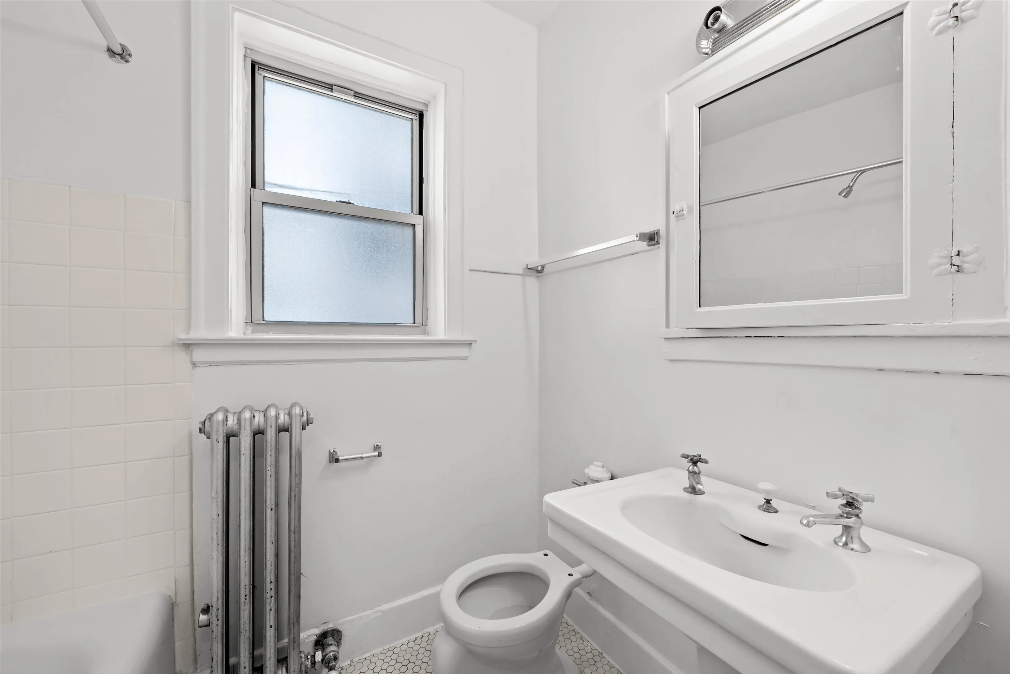 2536 N SAWYER AVE 60647-unit#210-Chicago-IL