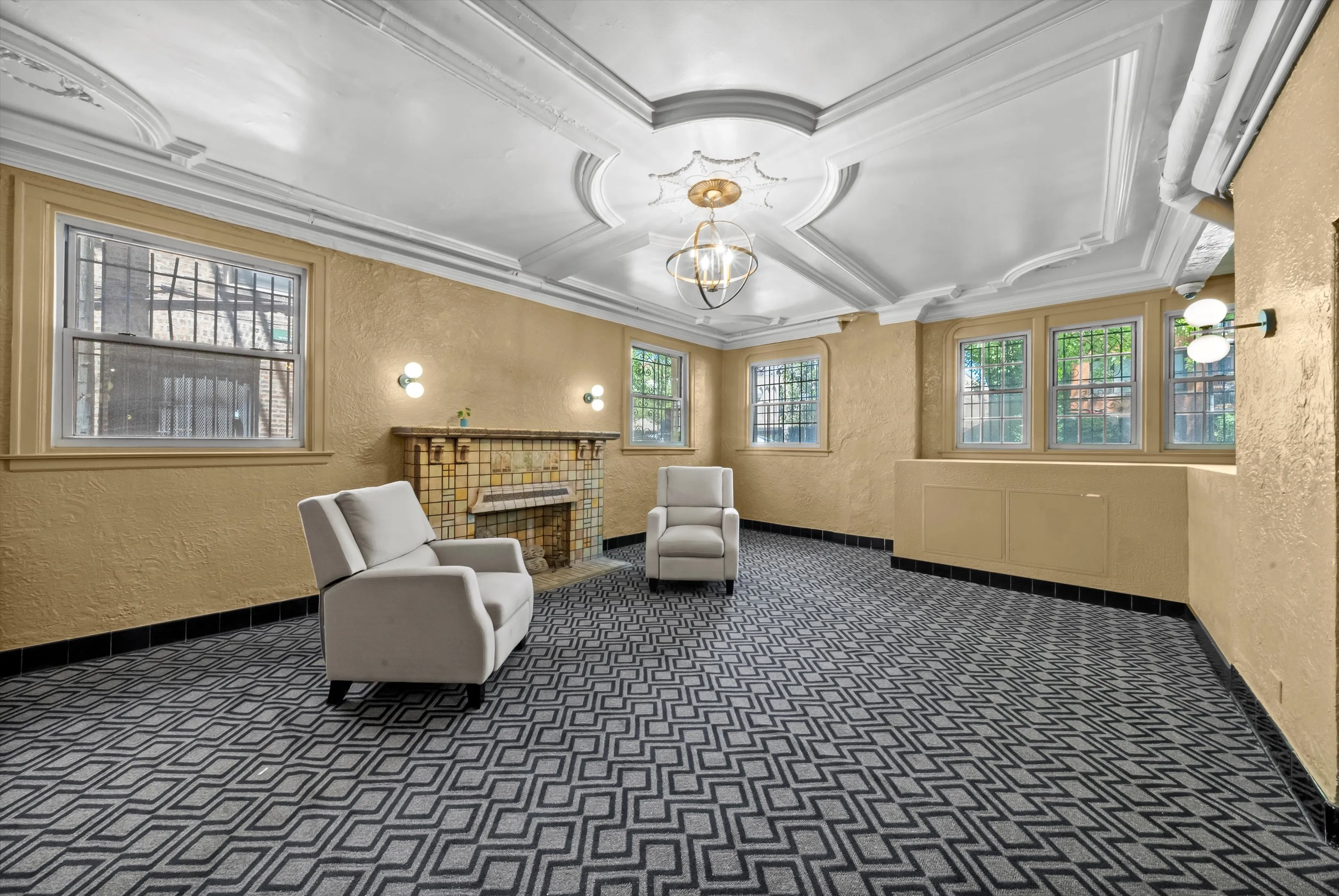 2536 N SAWYER AVE 60647-unit#210-Chicago-IL