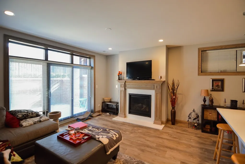 4324 N Ashland, ,  60613 60613-unit#B-Chicago-IL
