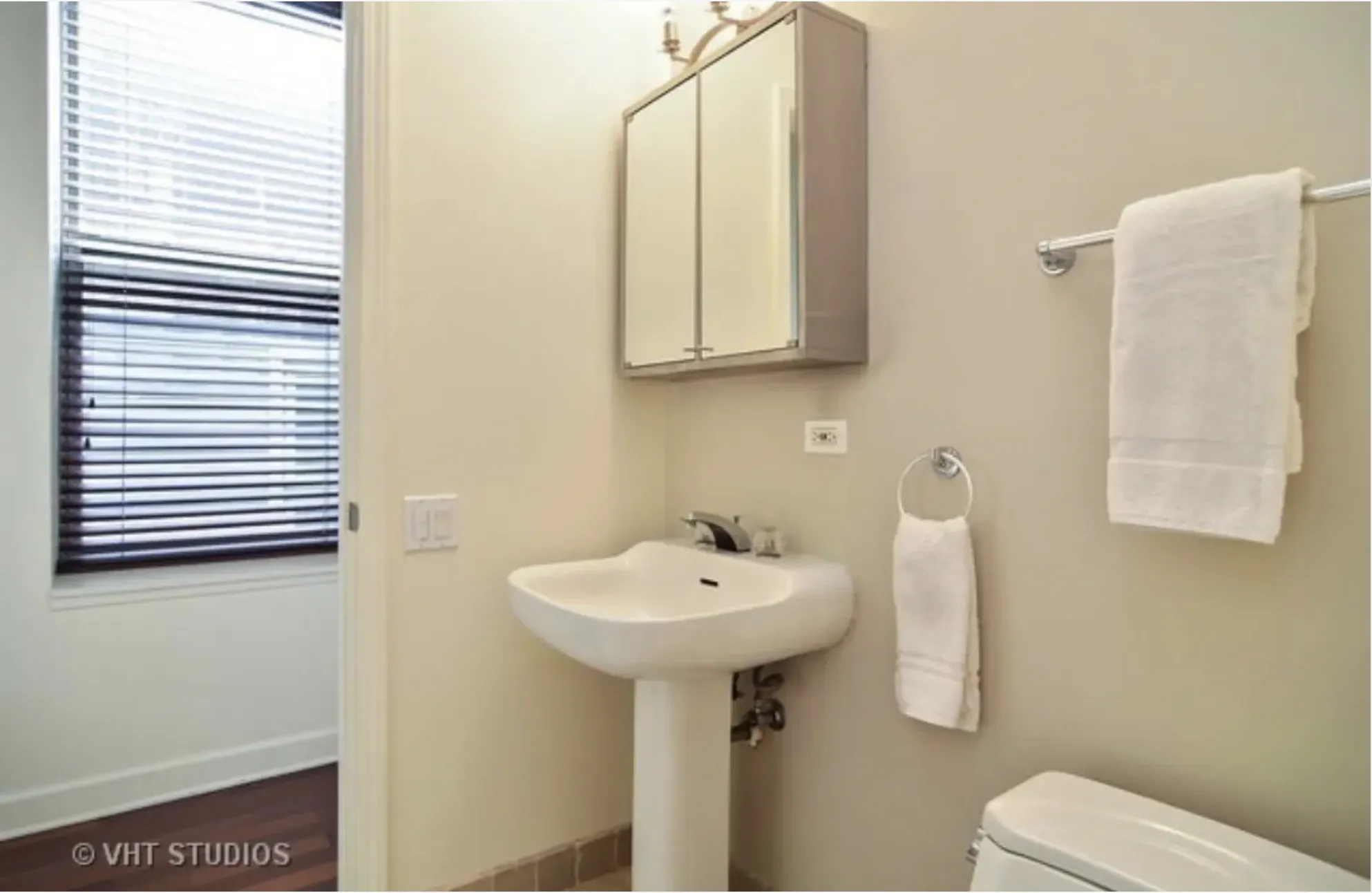 1222 W Hubbard St   60642 60642-unit#2F-Chicago-IL