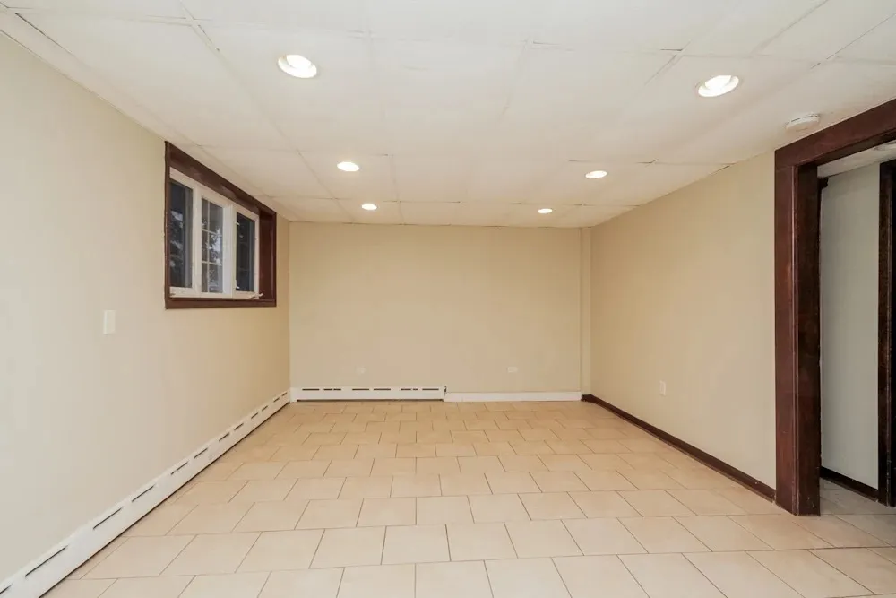 549 E Central Ave   60148 60148-Lombard-IL