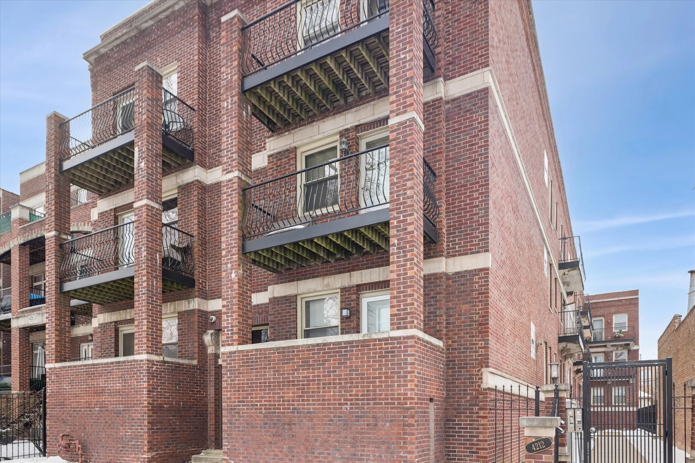 Bronzeville 60653-unit#2E-Chicago-IL