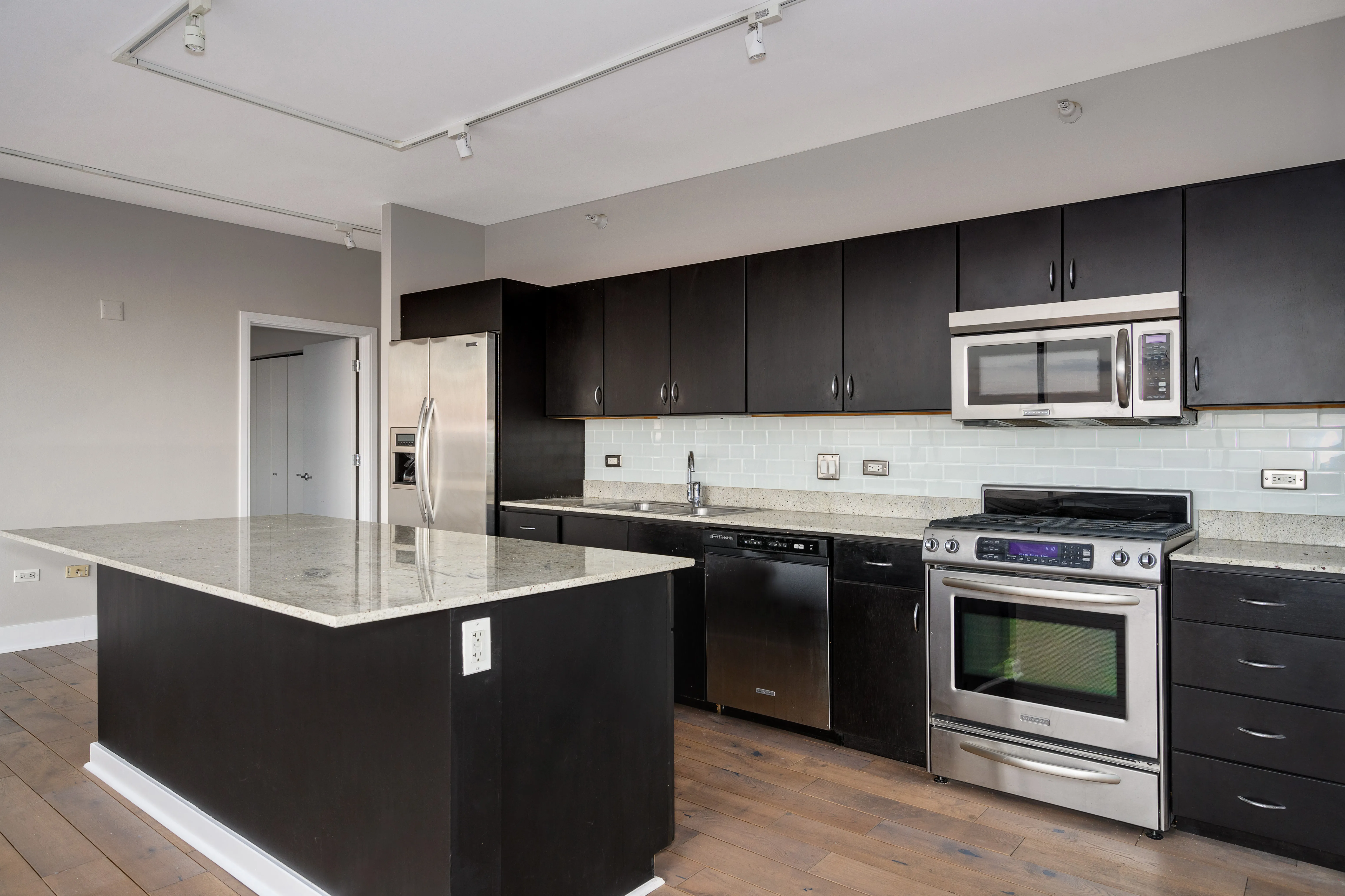 860 W Blackhawk St   60642 60642-unit#1202-Chicago-IL