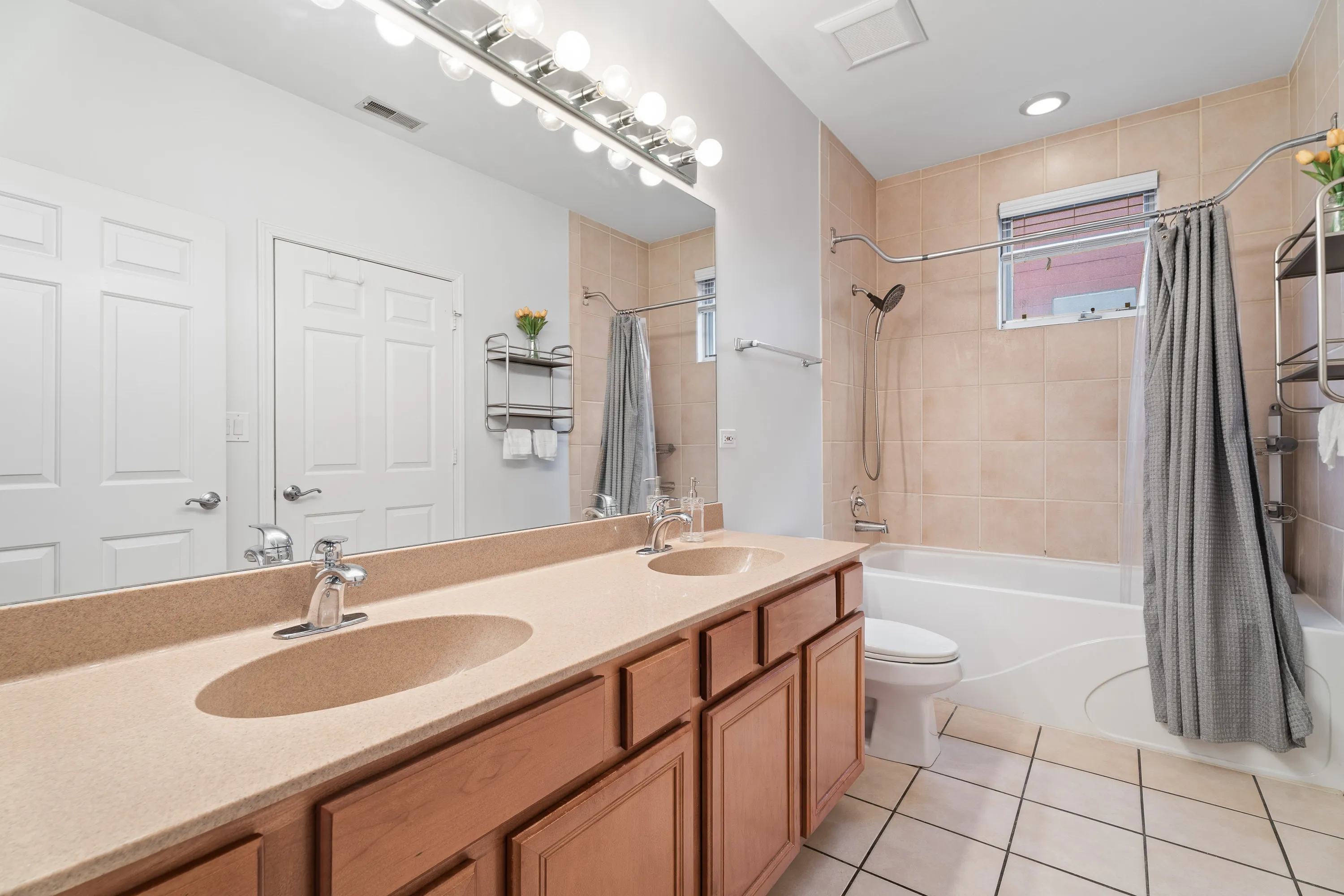 808 W University Ln 60608 60608-unit#3A-Chicago-IL