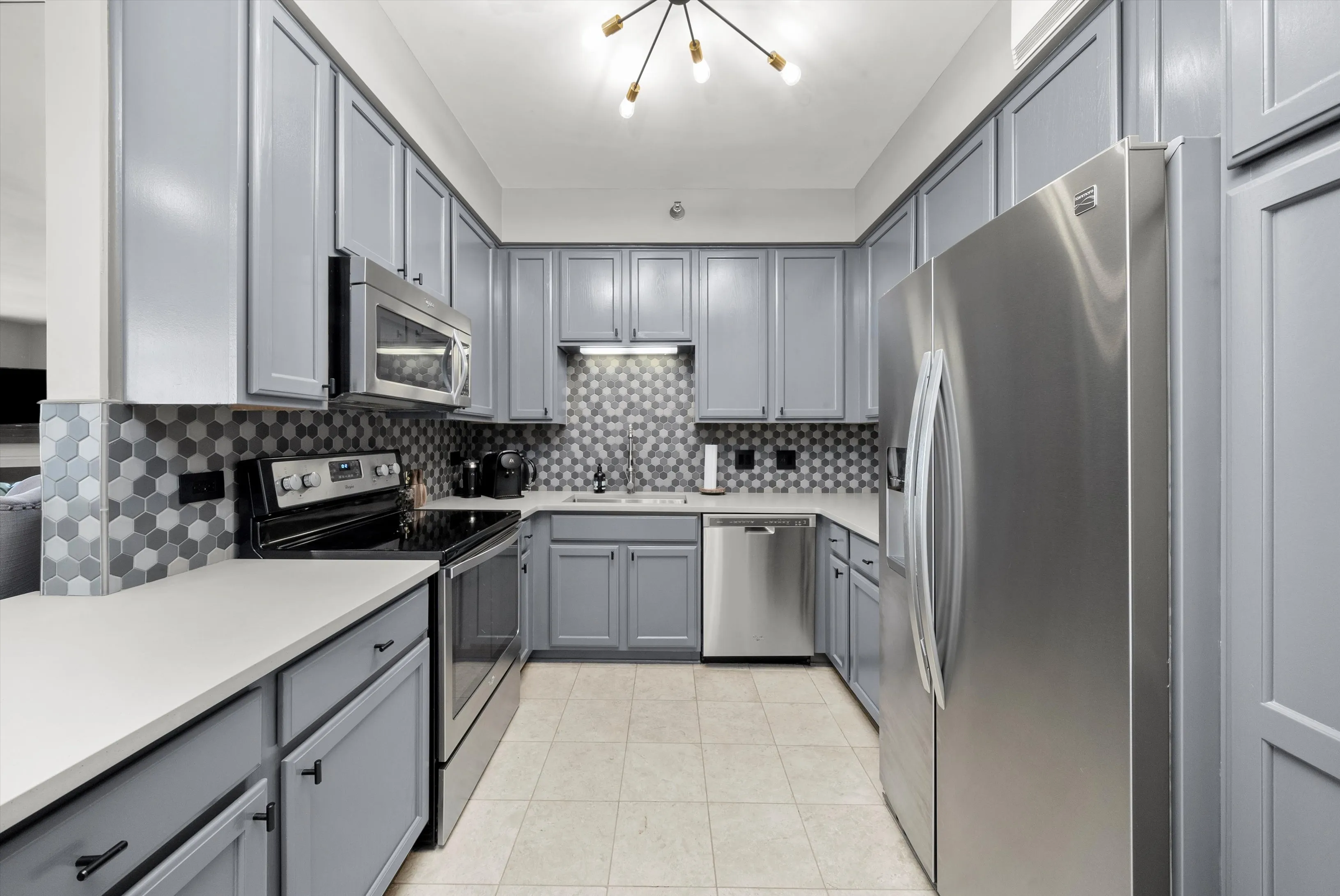 435 W Erie St   60654 60654-Erie Centre-unit#1708-Chicago-IL