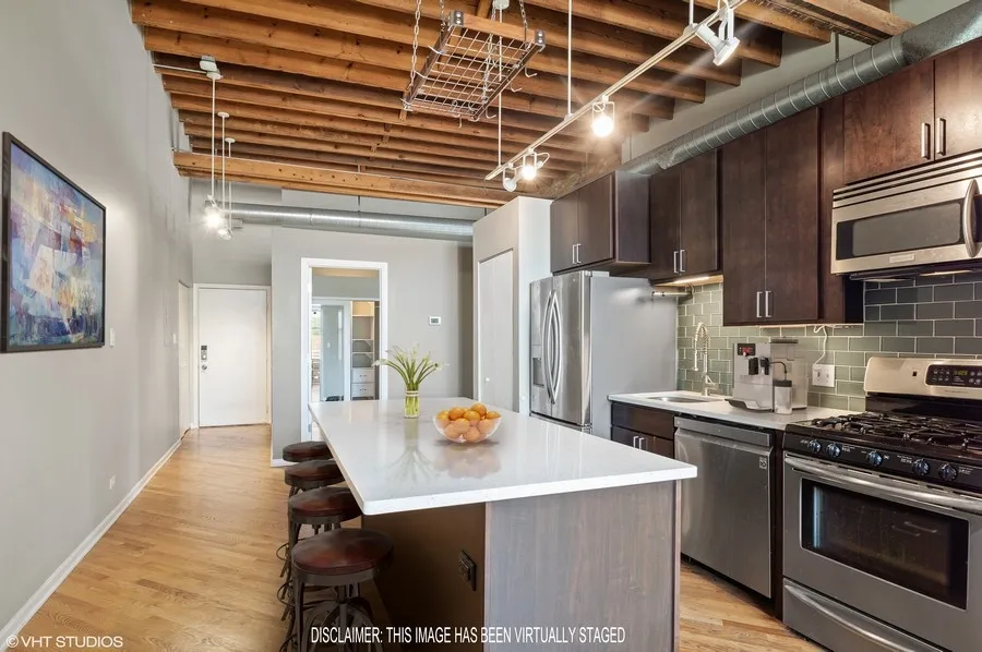 3201 N Seminary Ave   60657 60657-unit#301-Chicago-IL