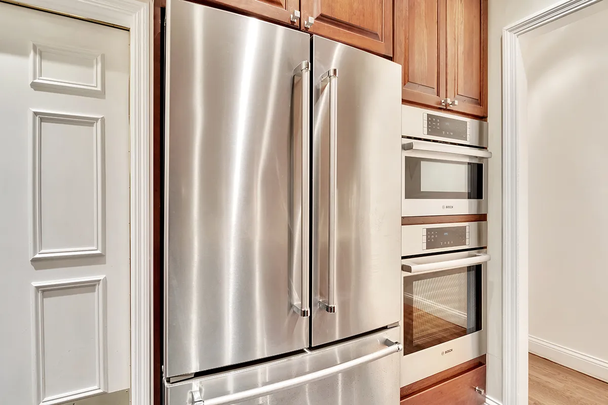 1228 N Dearborn St   60610 60610-The Vinnedge Condominium-unit#2-Chicago-IL