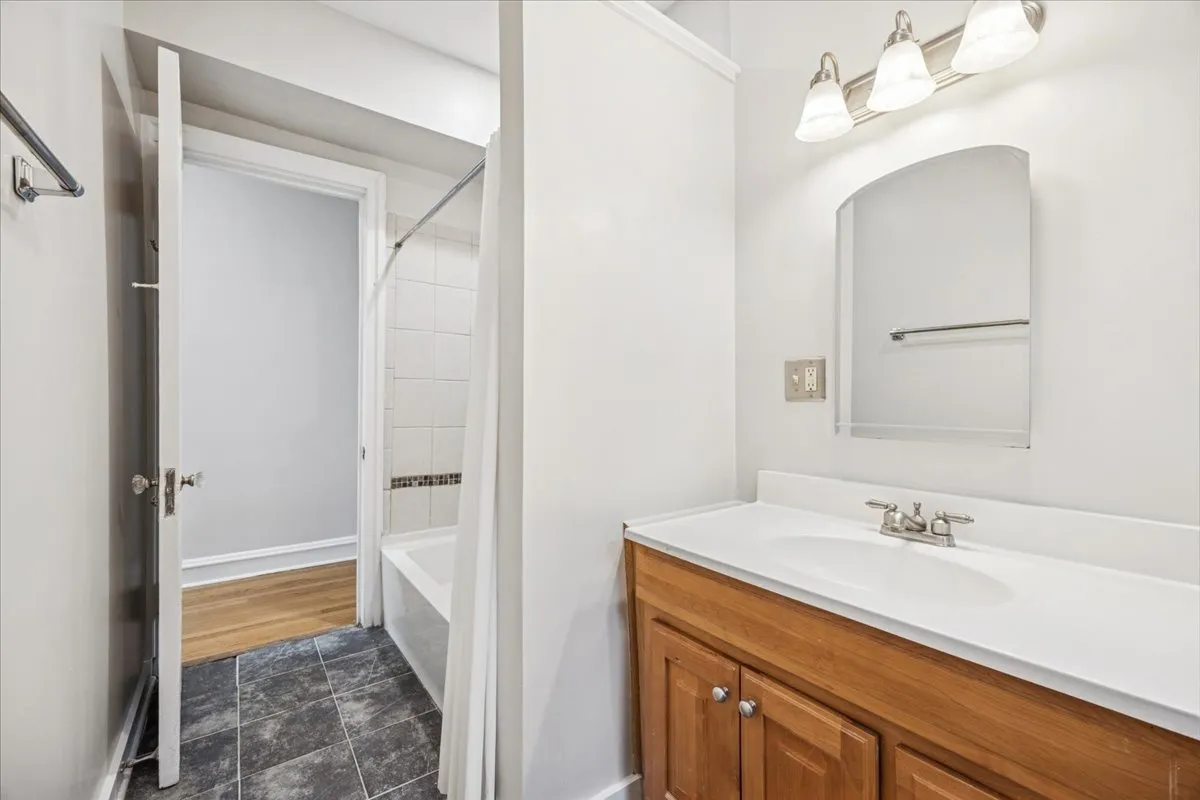 2129 W Morse Ave 60645 60645-unit#2-Chicago-IL