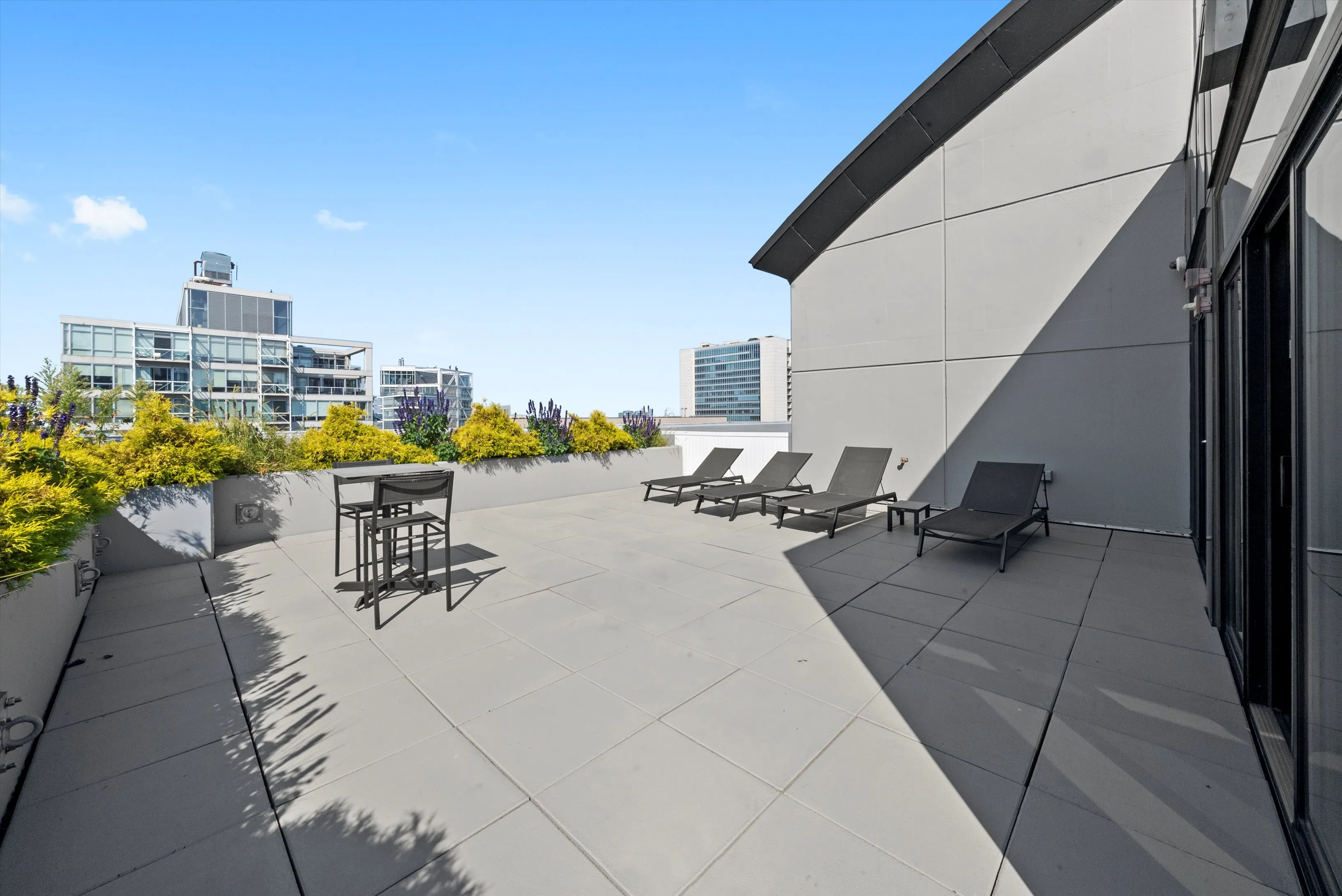 435 W Erie St   60654 60654-Erie Centre-unit#1708-Chicago-IL