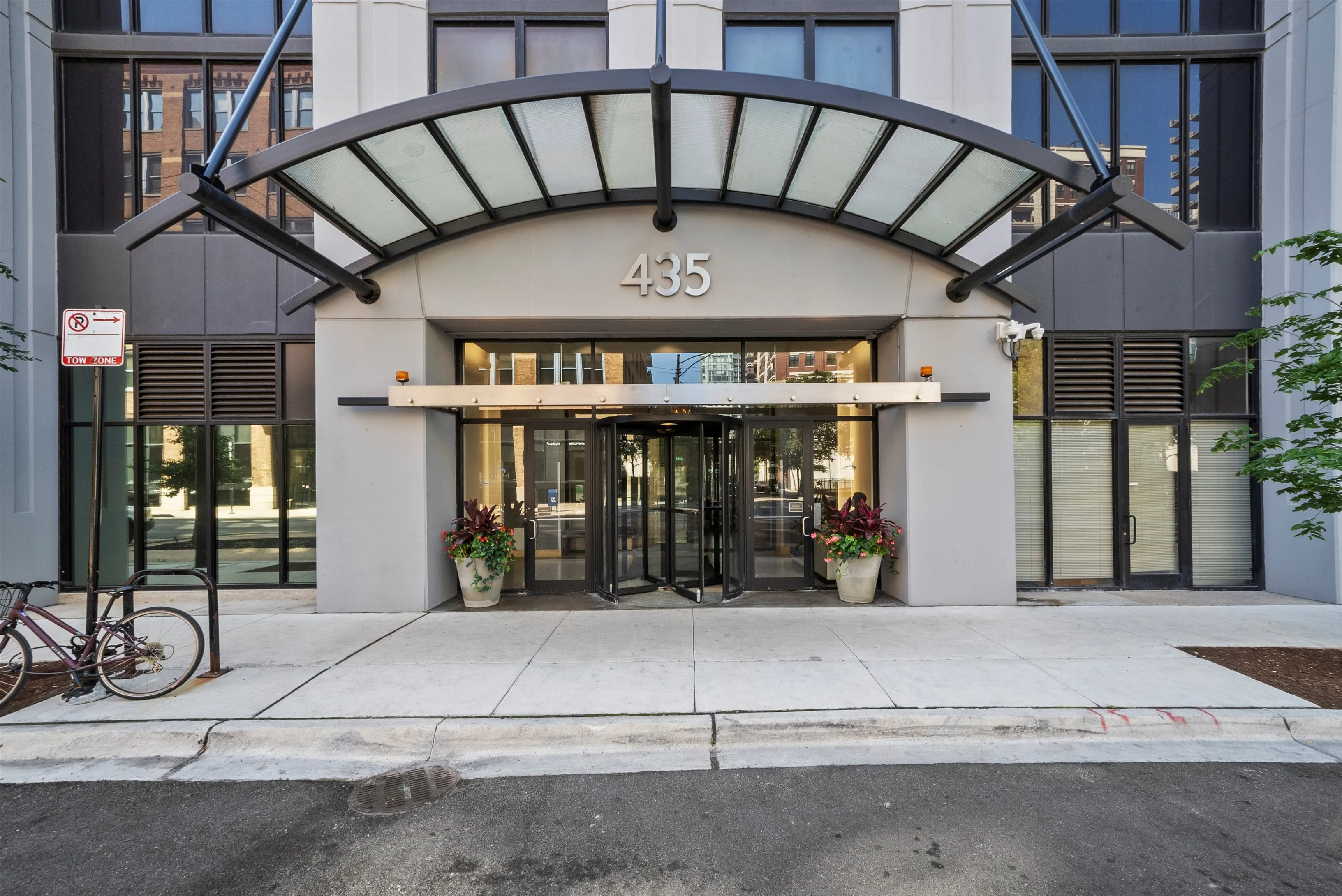 435 W Erie St   60654 60654-Erie Centre-unit#1708-Chicago-IL