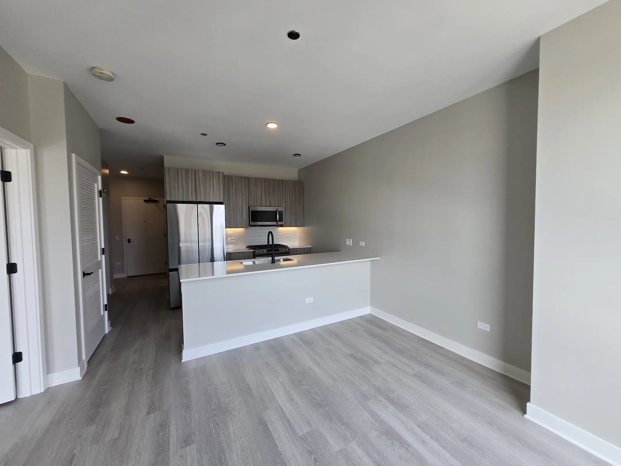 4611 N Broadway   60640 60640-unit#812-Chicago-IL