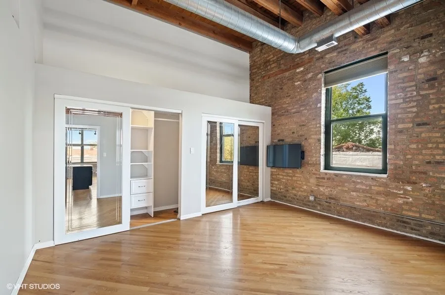 3201 N Seminary Ave   60657 60657-unit#301-Chicago-IL