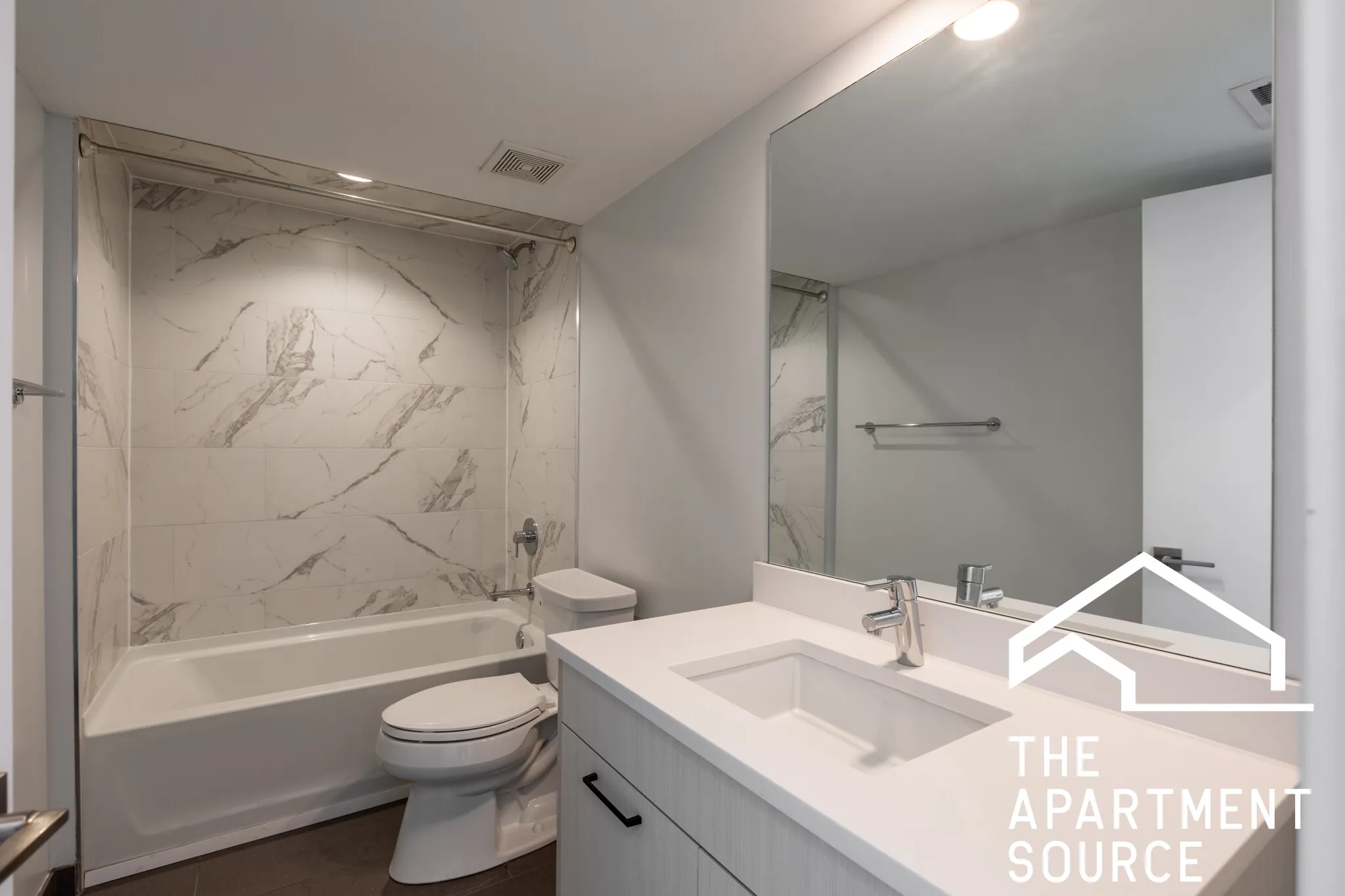 2247 W Lawrence Ave   60625 60625-unit#103-Chicago-IL