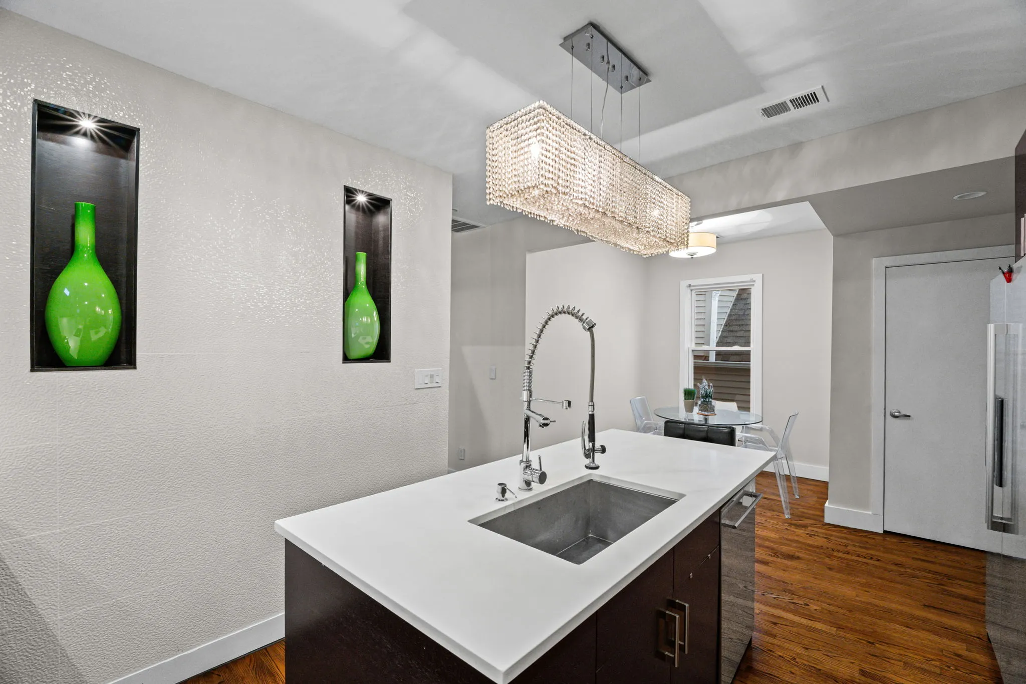 2850 W Henderson St   60618 60618-unit#2-Chicago-IL