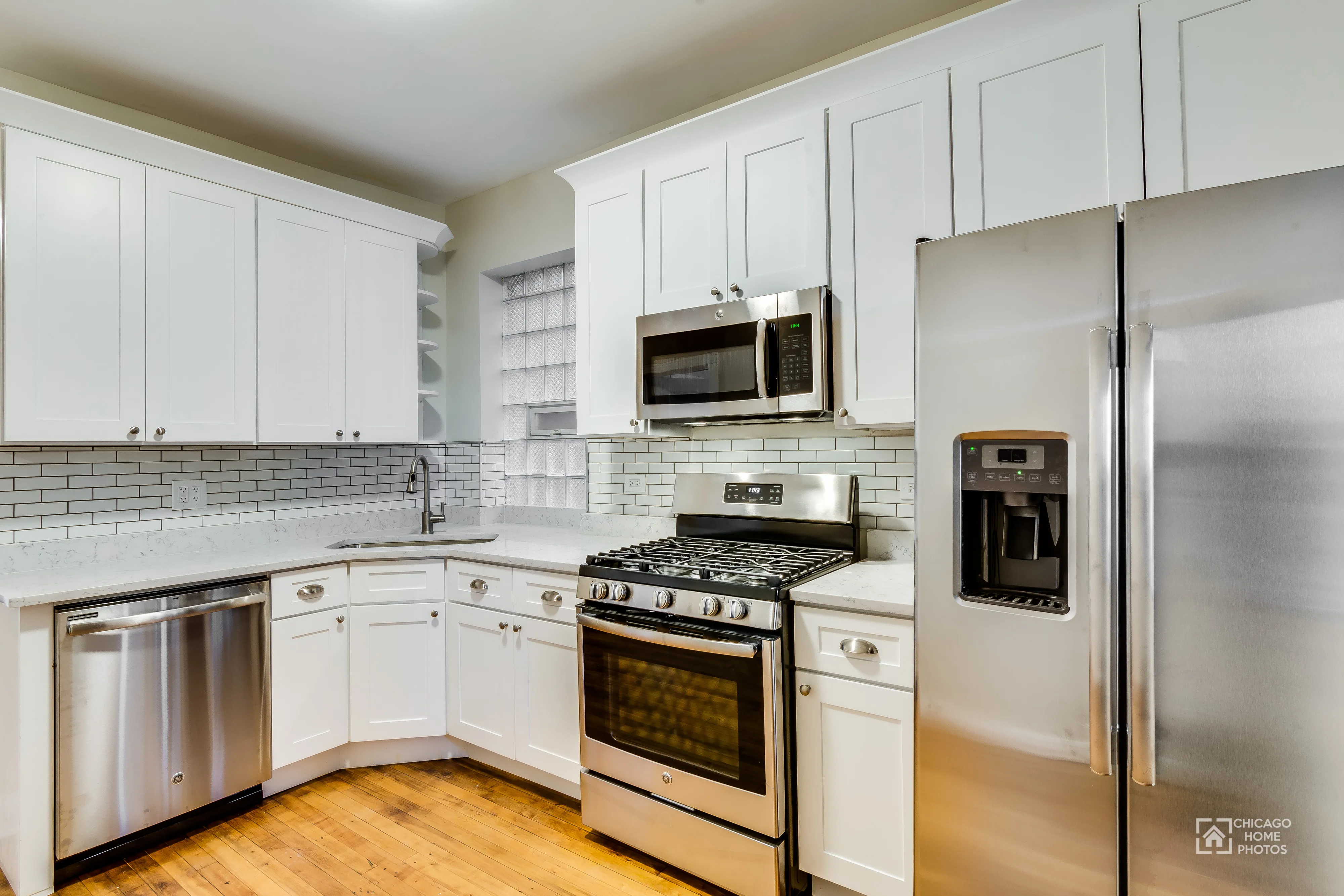 2916 N Albany Ave   60618 60618-Chicago-IL