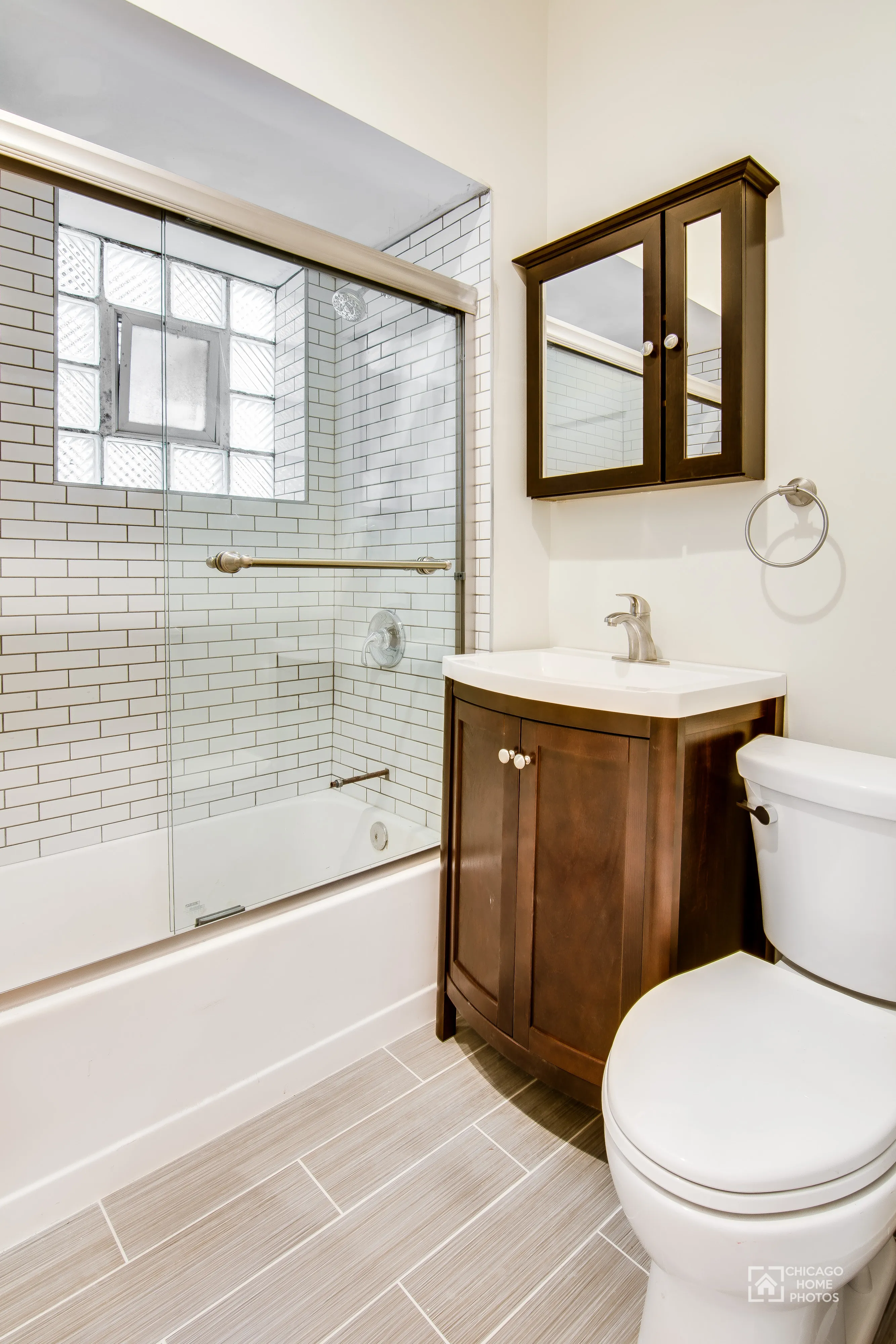 2916 N Albany Ave   60618 60618-Chicago-IL