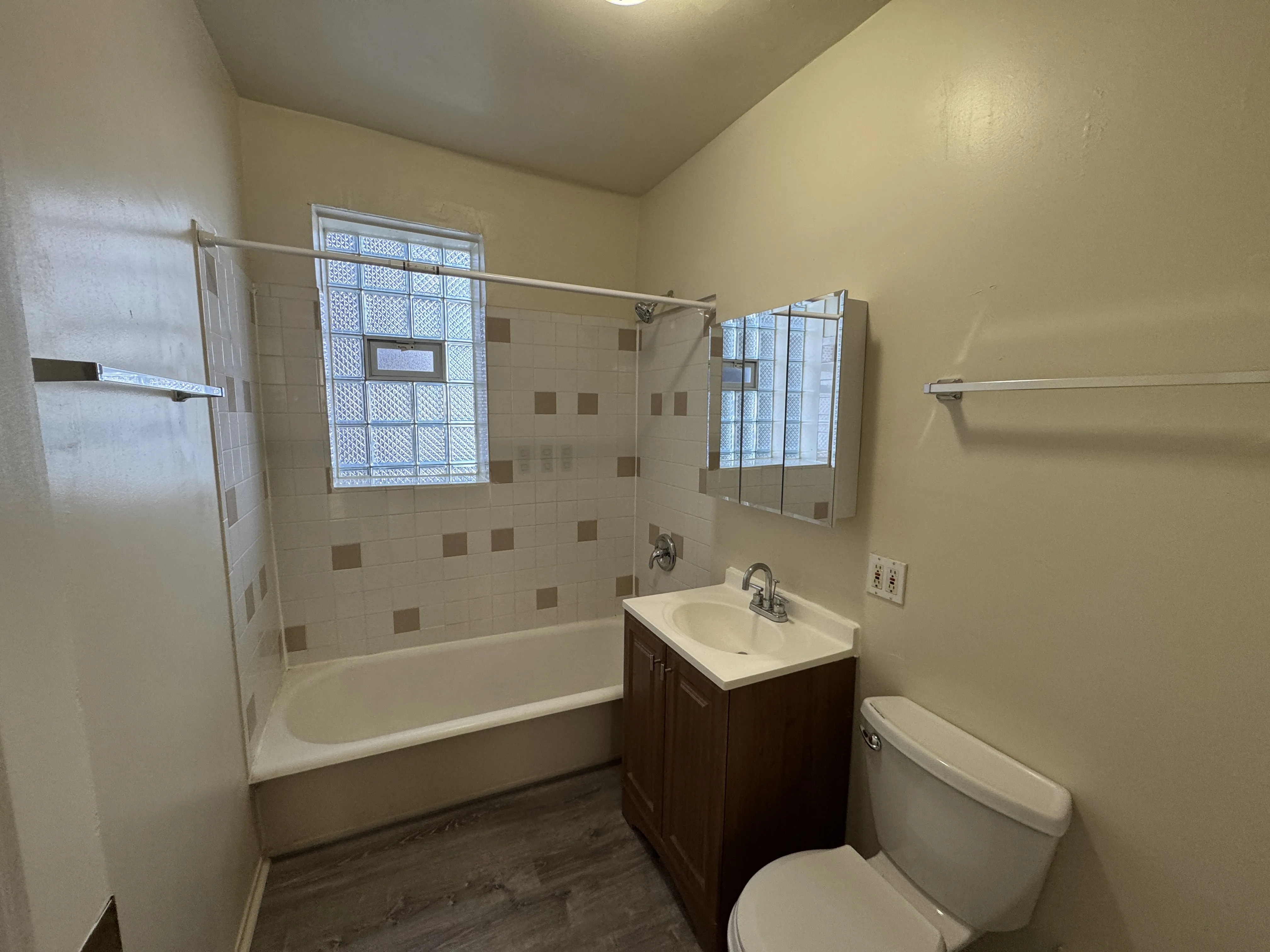 3570 W Henderson St 60618 60618-unit#1-Chicago-IL