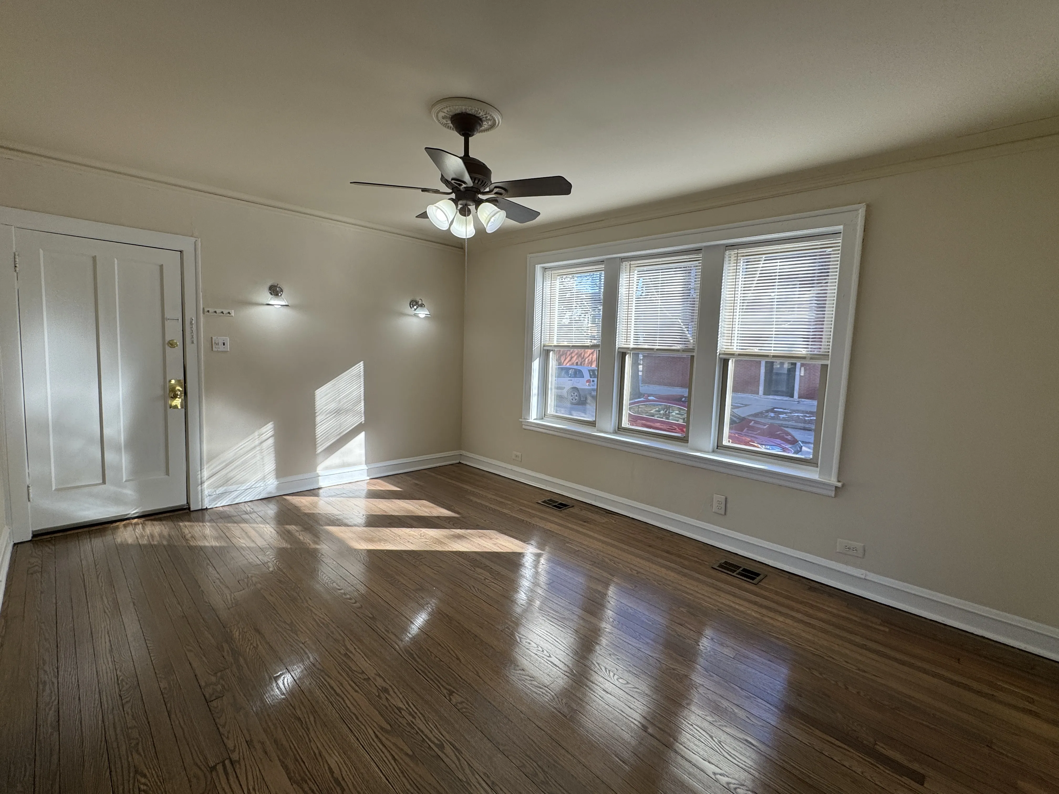 3570 W Henderson St 60618 60618-unit#1-Chicago-IL