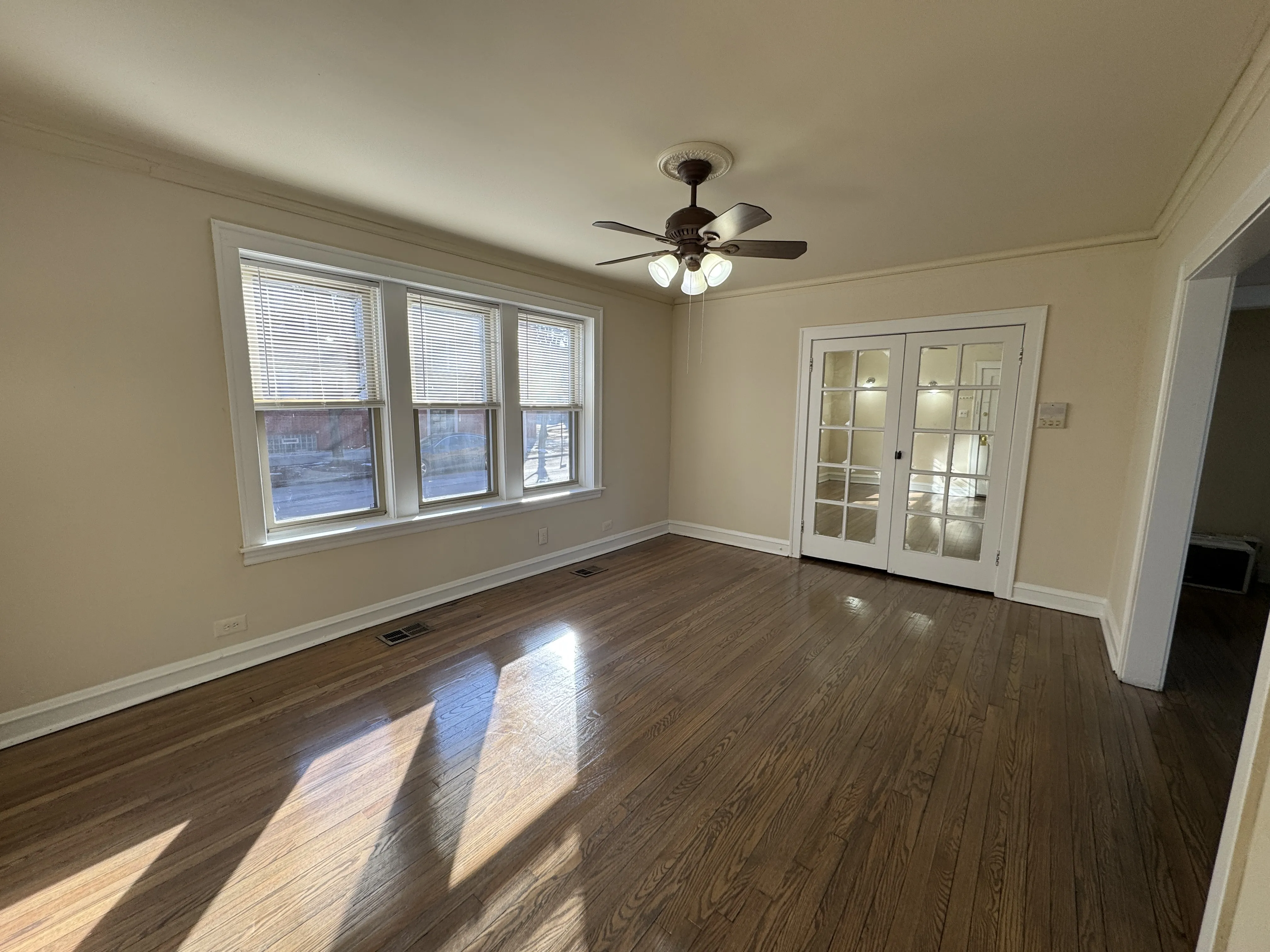 3570 W Henderson St 60618 60618-unit#1-Chicago-IL