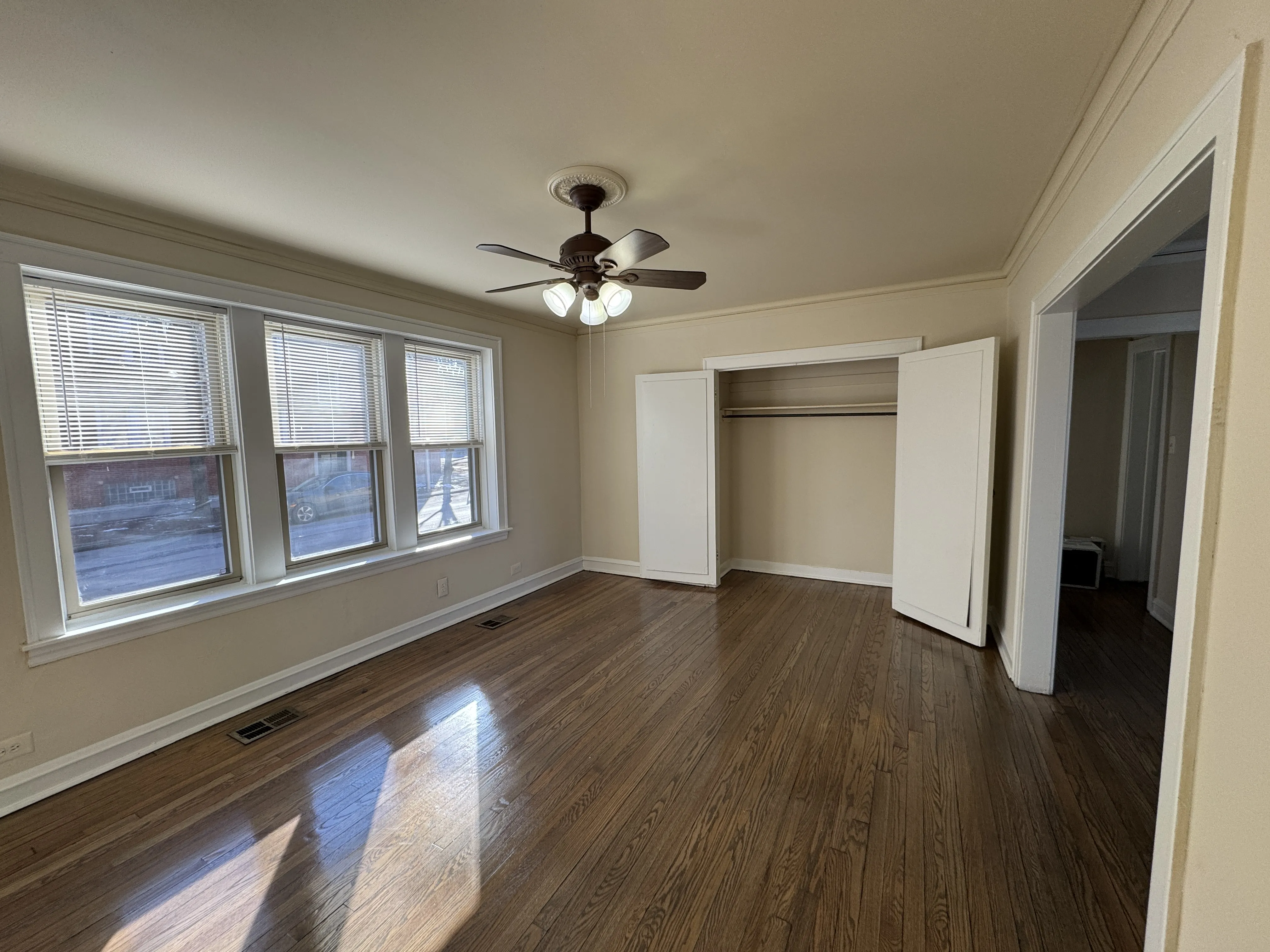 3570 W Henderson St 60618 60618-unit#1-Chicago-IL