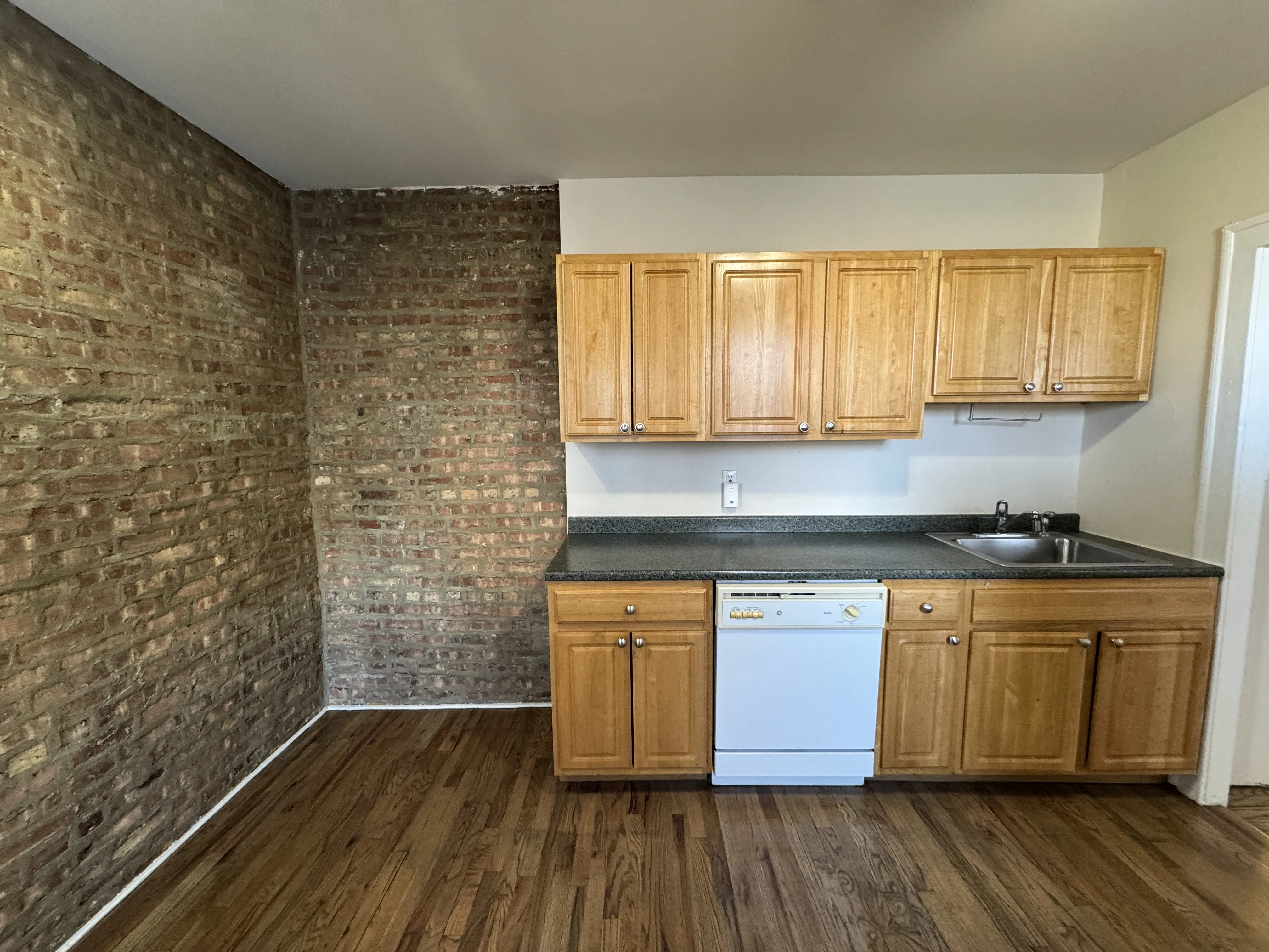 3570 W Henderson St 60618 60618-unit#1-Chicago-IL