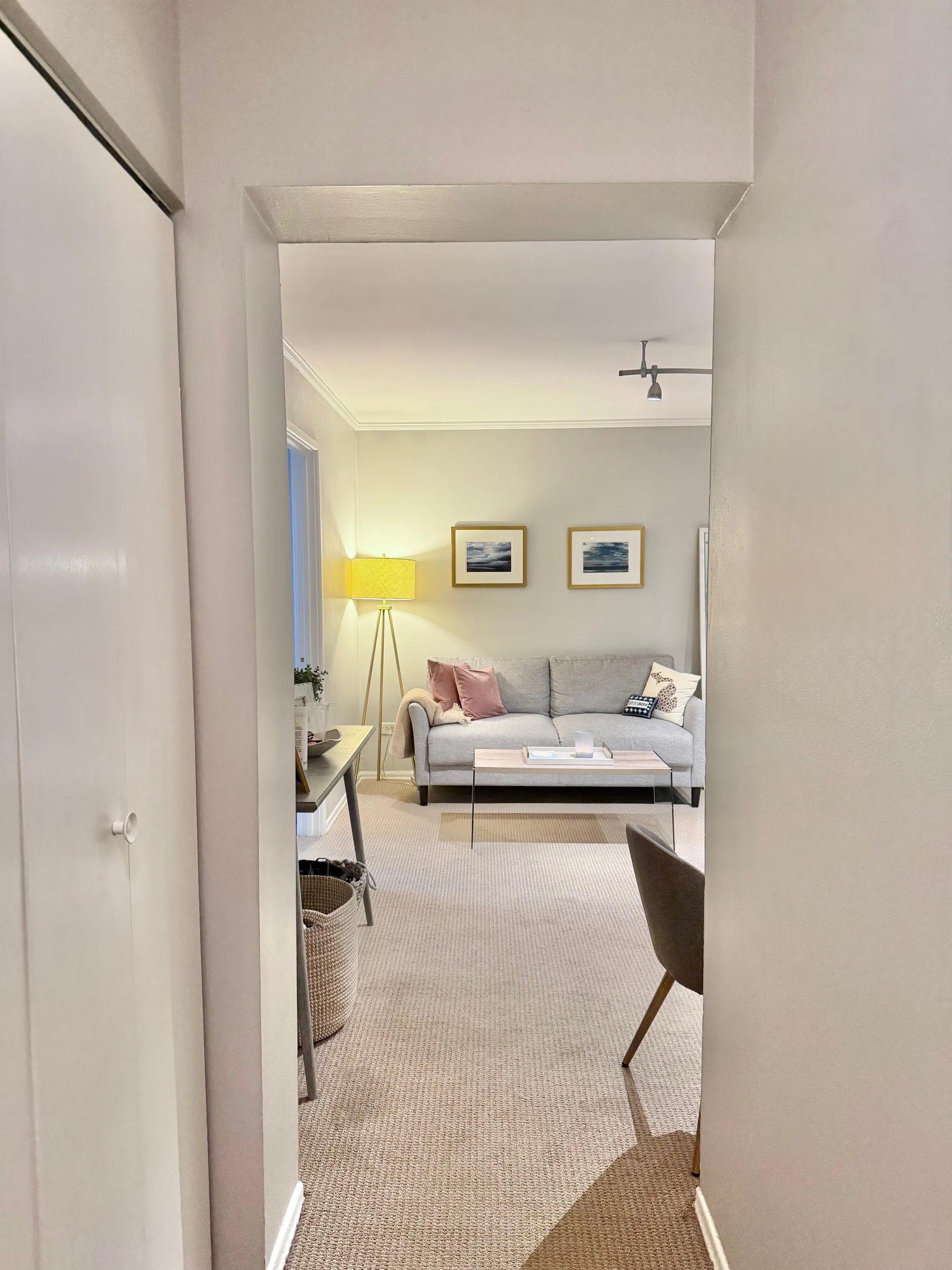 426 W Barry Ave   60657 60657-unit#209-Chicago-IL