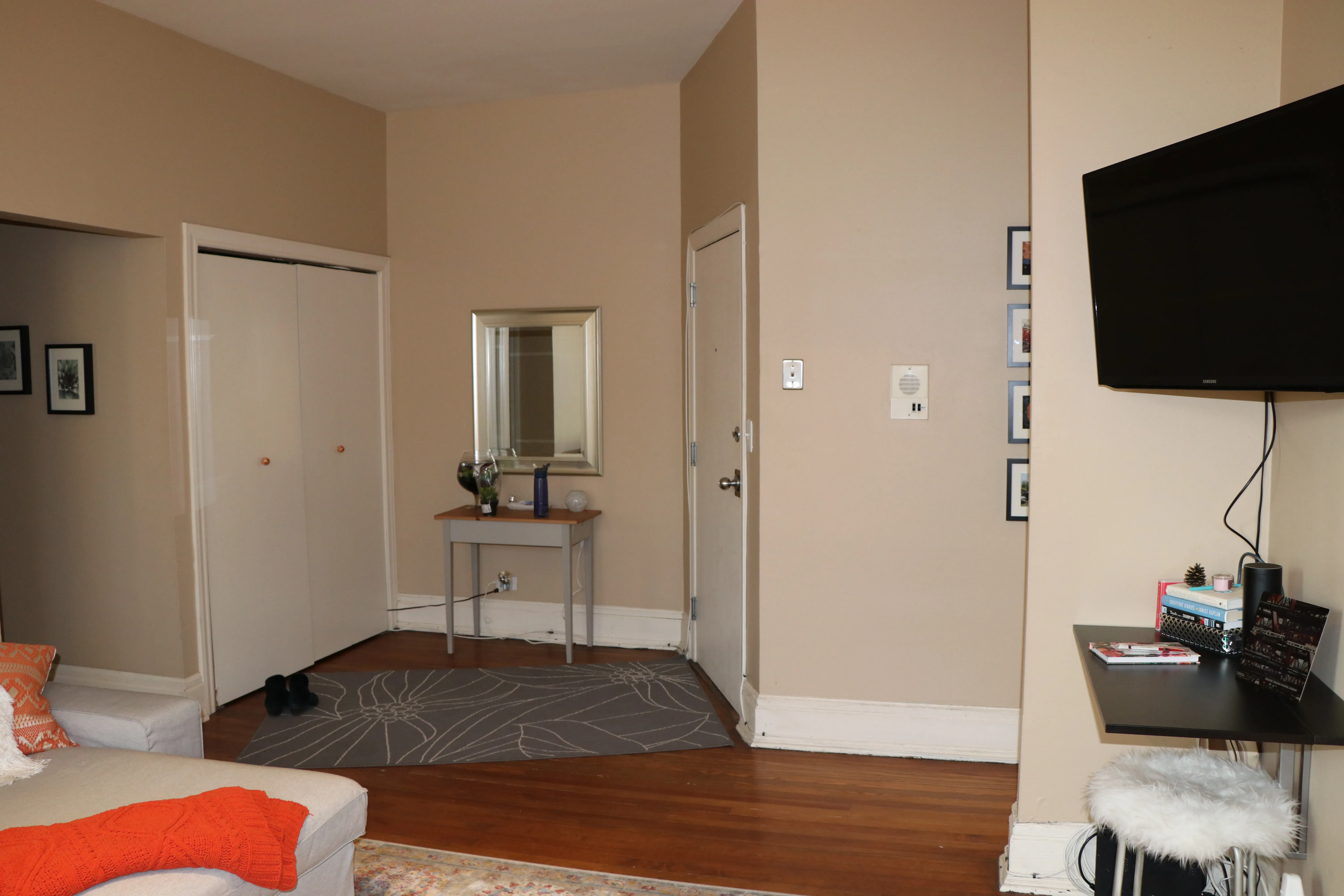 2932 N Clark St 60657 60657-Village II-unit#3C-Chicago-IL