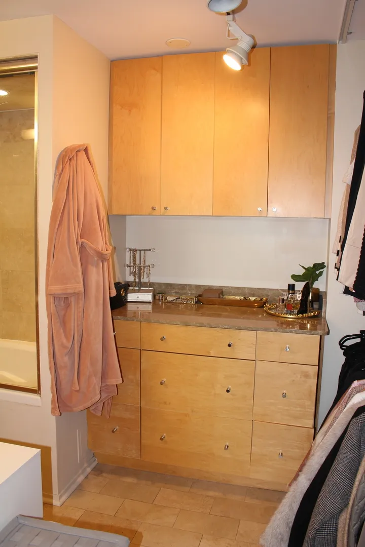 1030 N State St 60610 60610-unit#10M-Chicago-IL