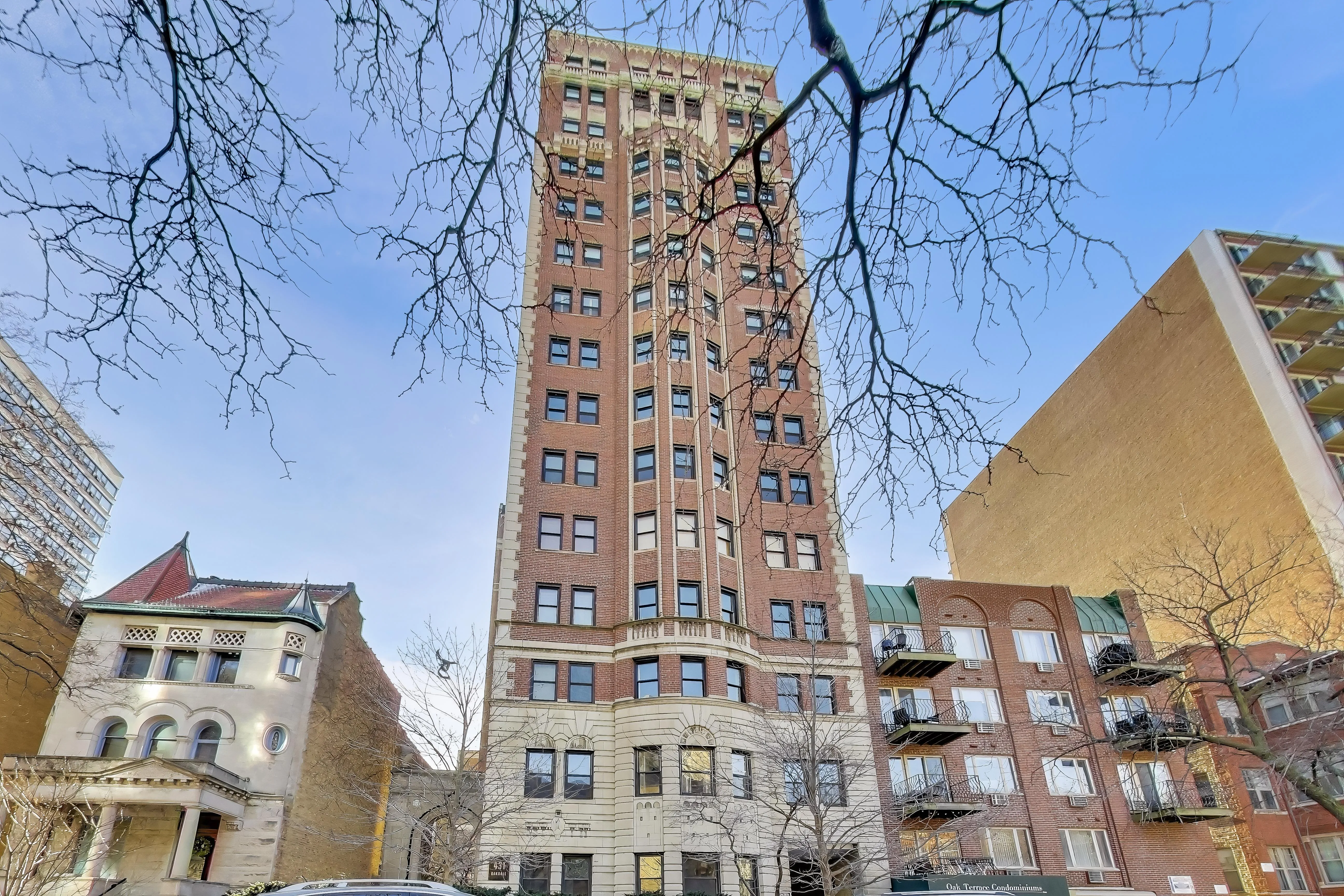 431 W Oakdale Ave 60657 60657-unit#1A-Chicago-IL