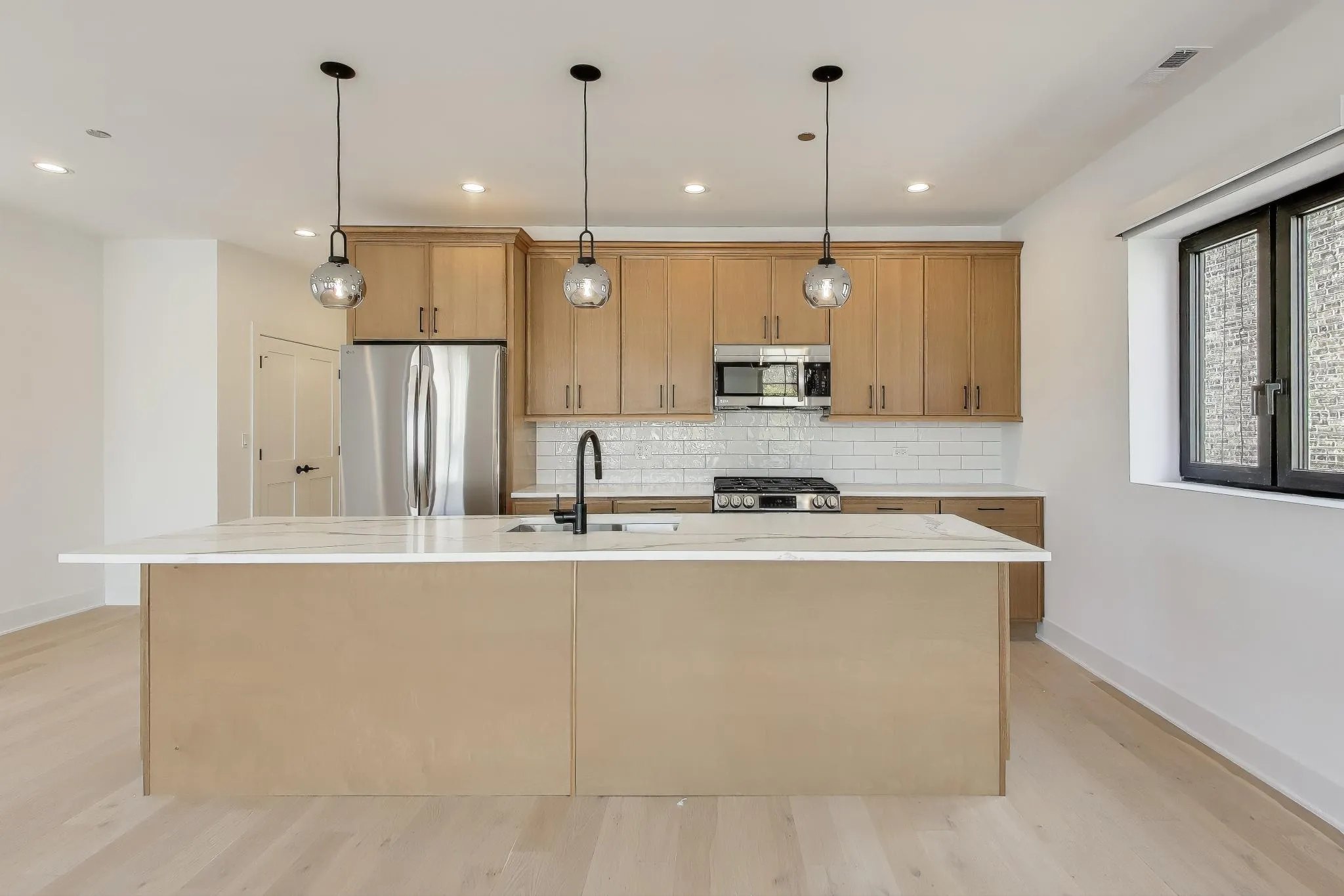 1619 W Lawrence Ave 60640 60640-unit#3-Chicago-IL