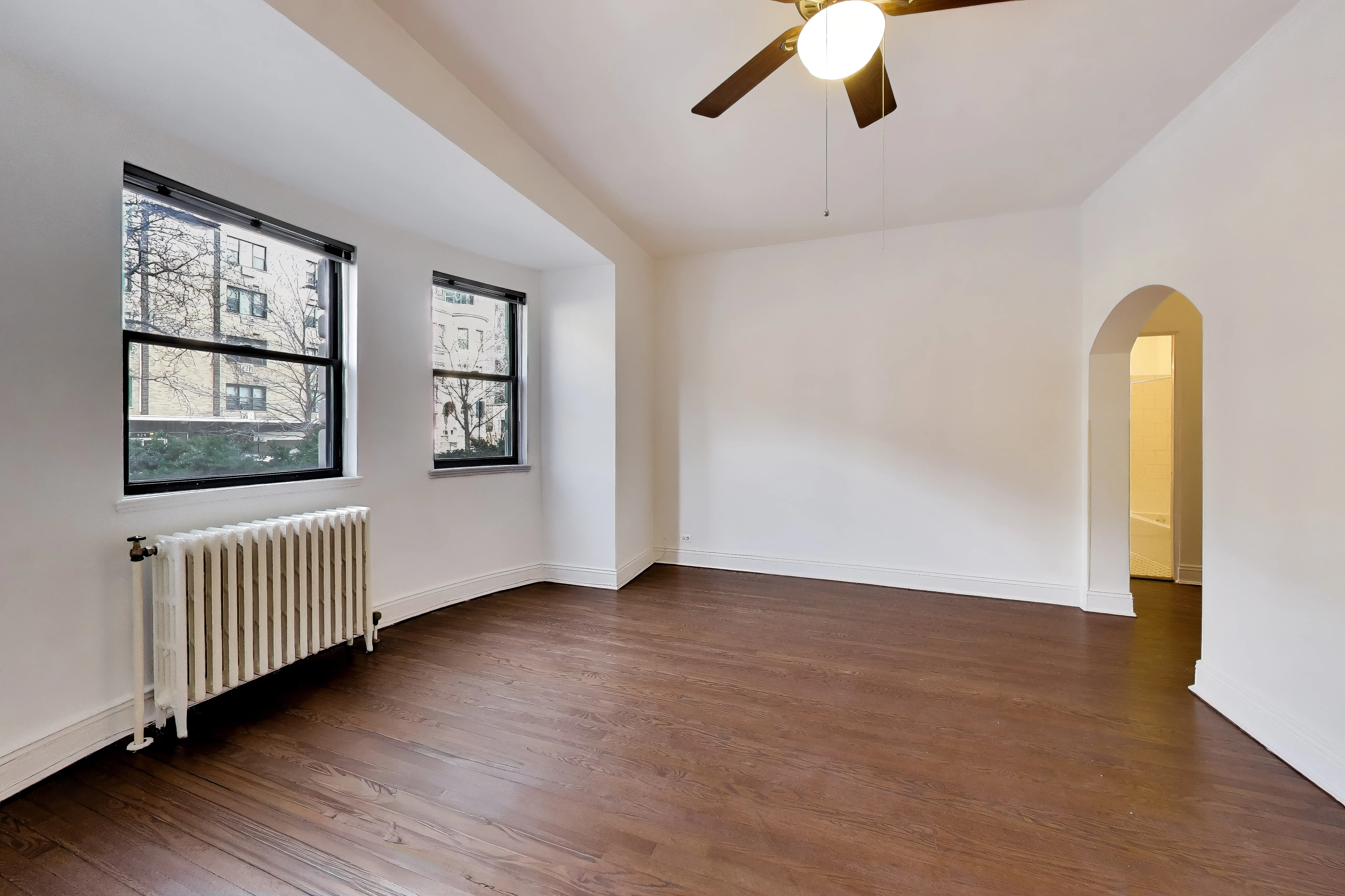 431 W Oakdale Ave   60657 60657-unit#1A-Chicago-IL