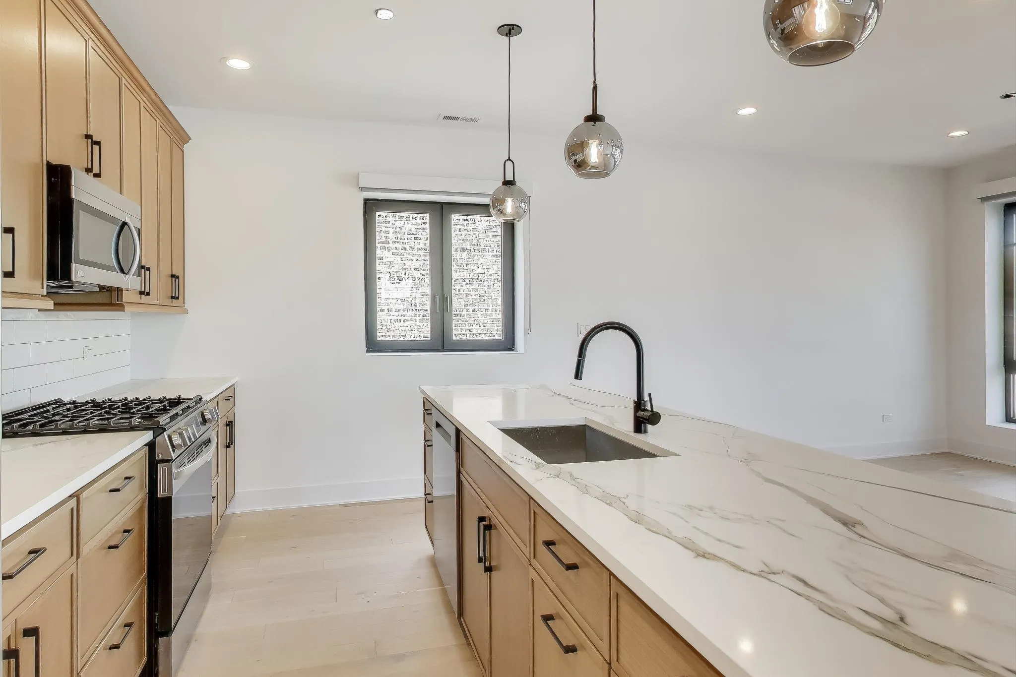 1619 W Lawrence Ave 60640 60640-unit#3-Chicago-IL