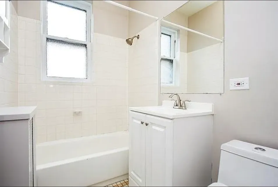 442 W Surf St   60657 60657-unit#1AB-Chicago-IL