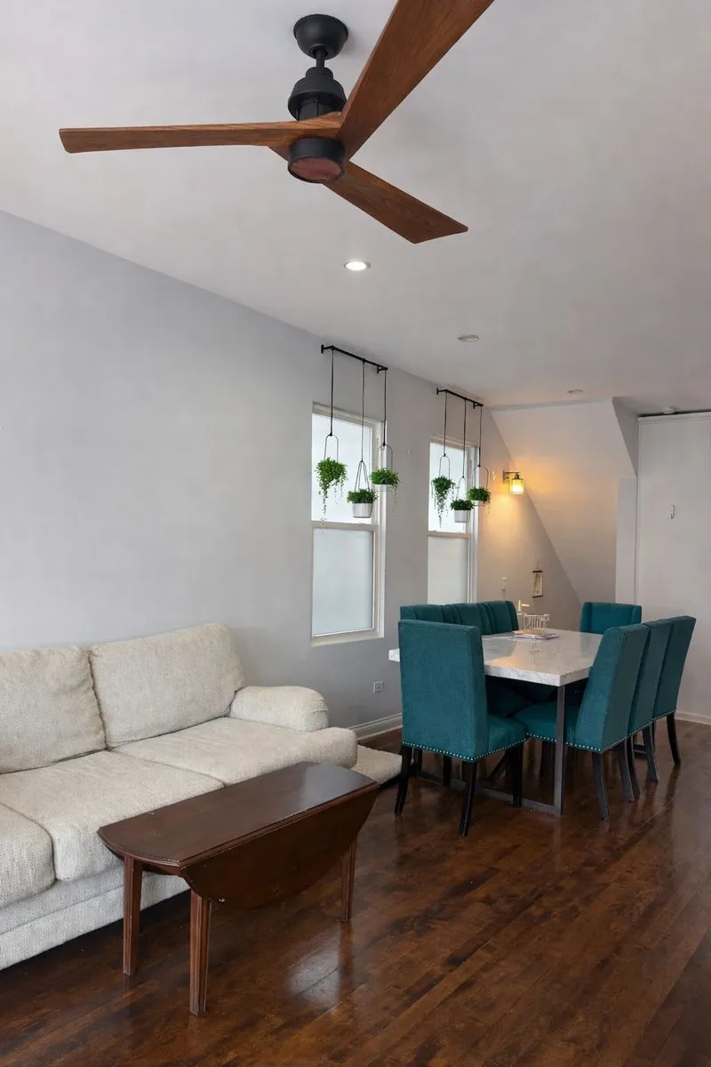 4151 W Fullerton Ave   60639 60639-Chicago-IL