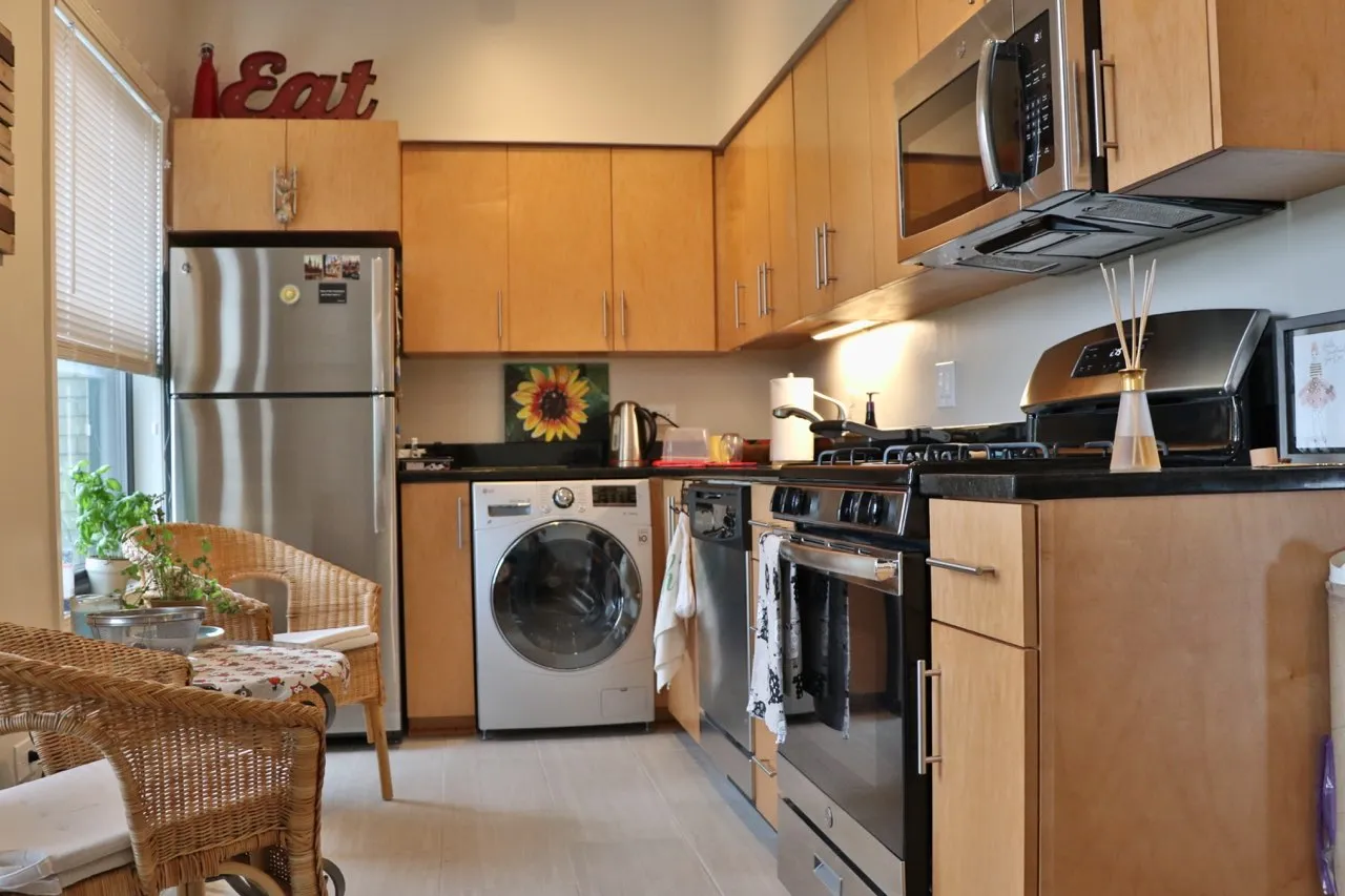 3158 N Clark St   60657 60657-Belmont Court-unit#H2D-Chicago-IL