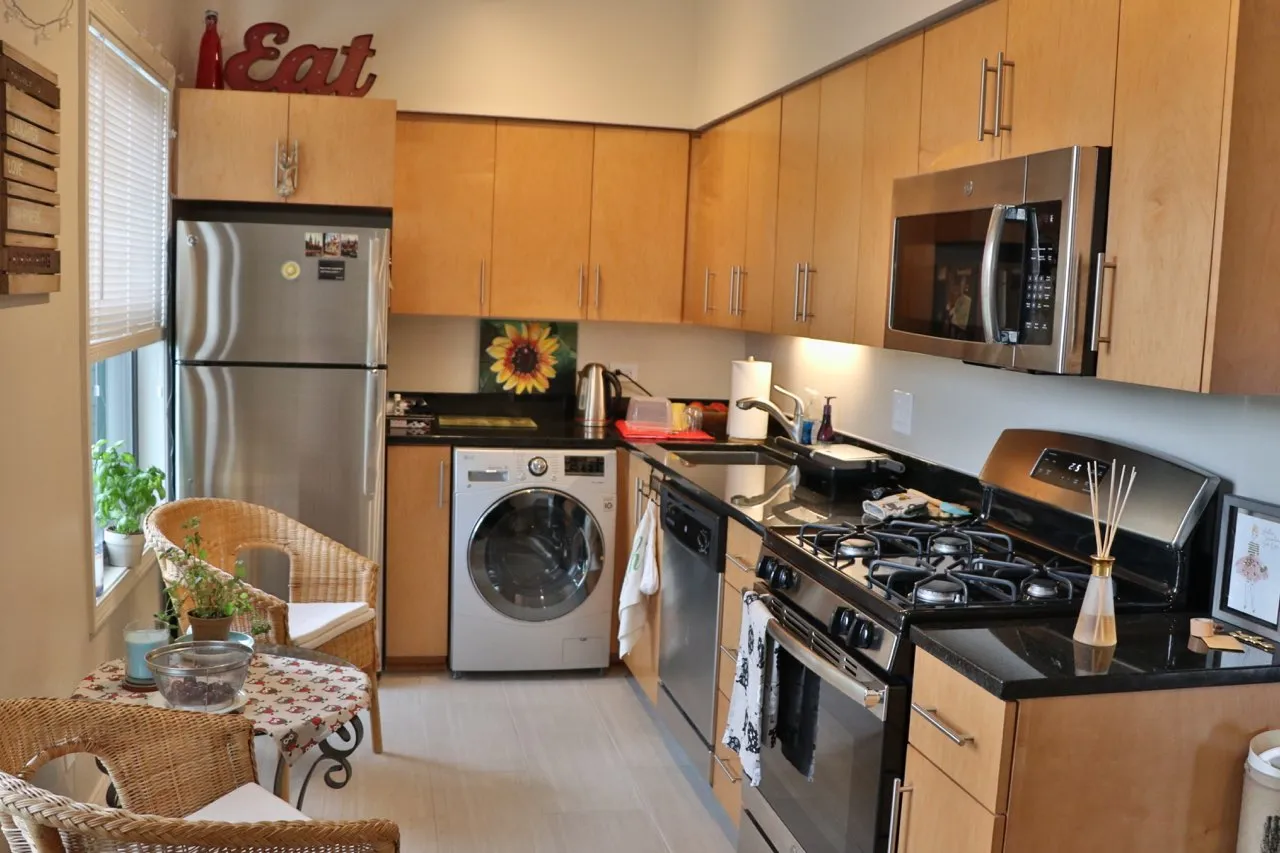 3158 N Clark St 60657 60657-Belmont Court-unit#H2E-Chicago-IL
