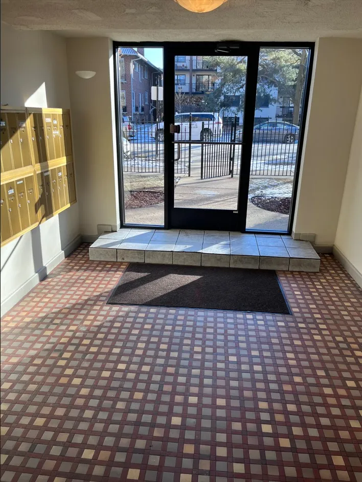 1628 W Sherwin Ave 60626 60626-unit#504-Chicago-IL