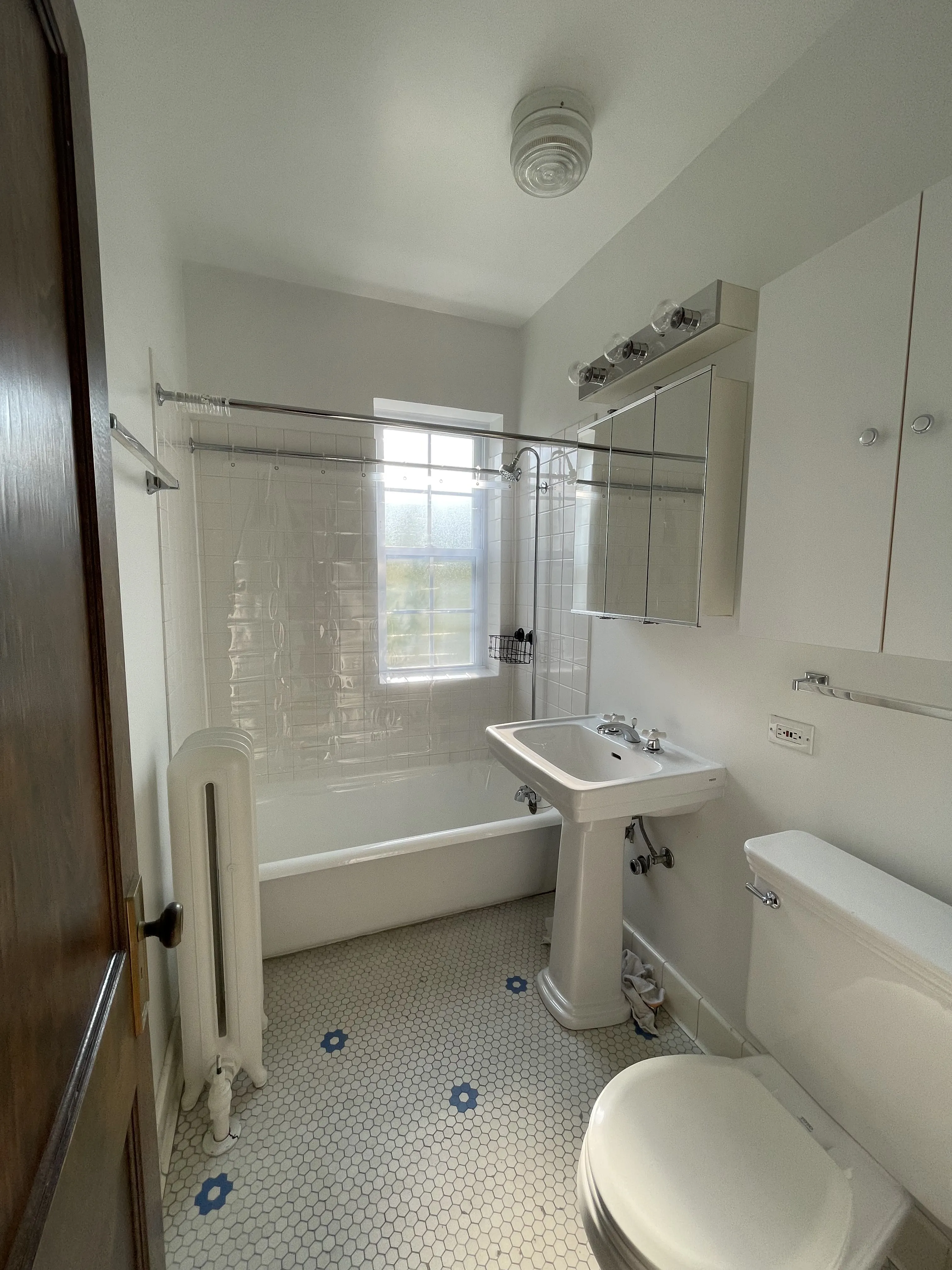 1973 W FARRAGUT AVE 60640-unit#3W-Chicago-IL