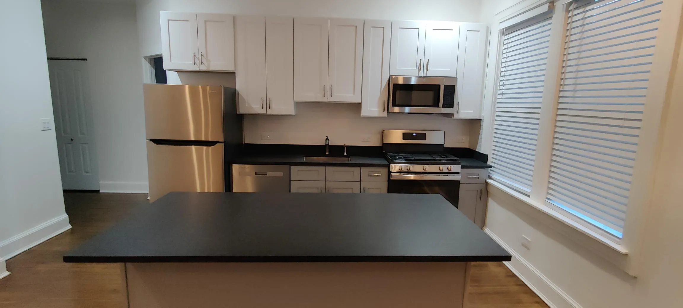 417 W Barry Ave 60657 60657-unit#213-Chicago-IL