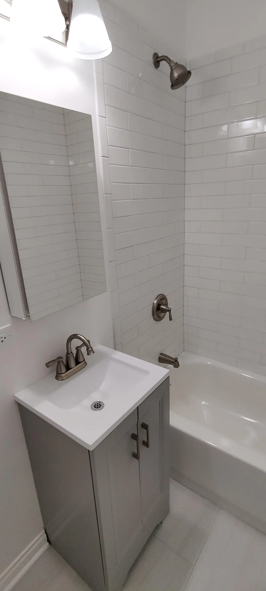 471 W Barry Ave   60657 60657-unit#313-Chicago-IL