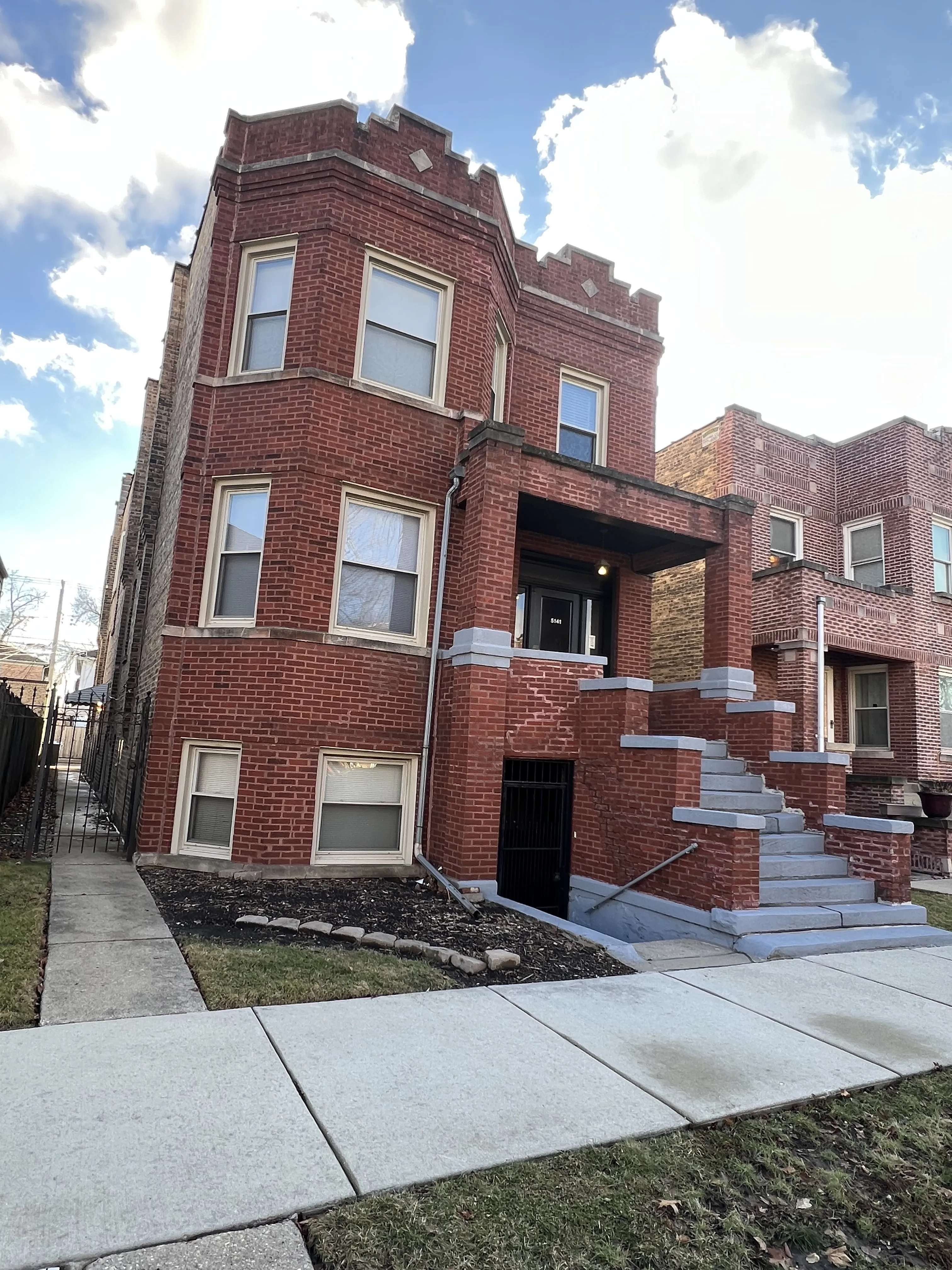5141 W Roscoe St   60641 60641-unit#1-Chicago-IL