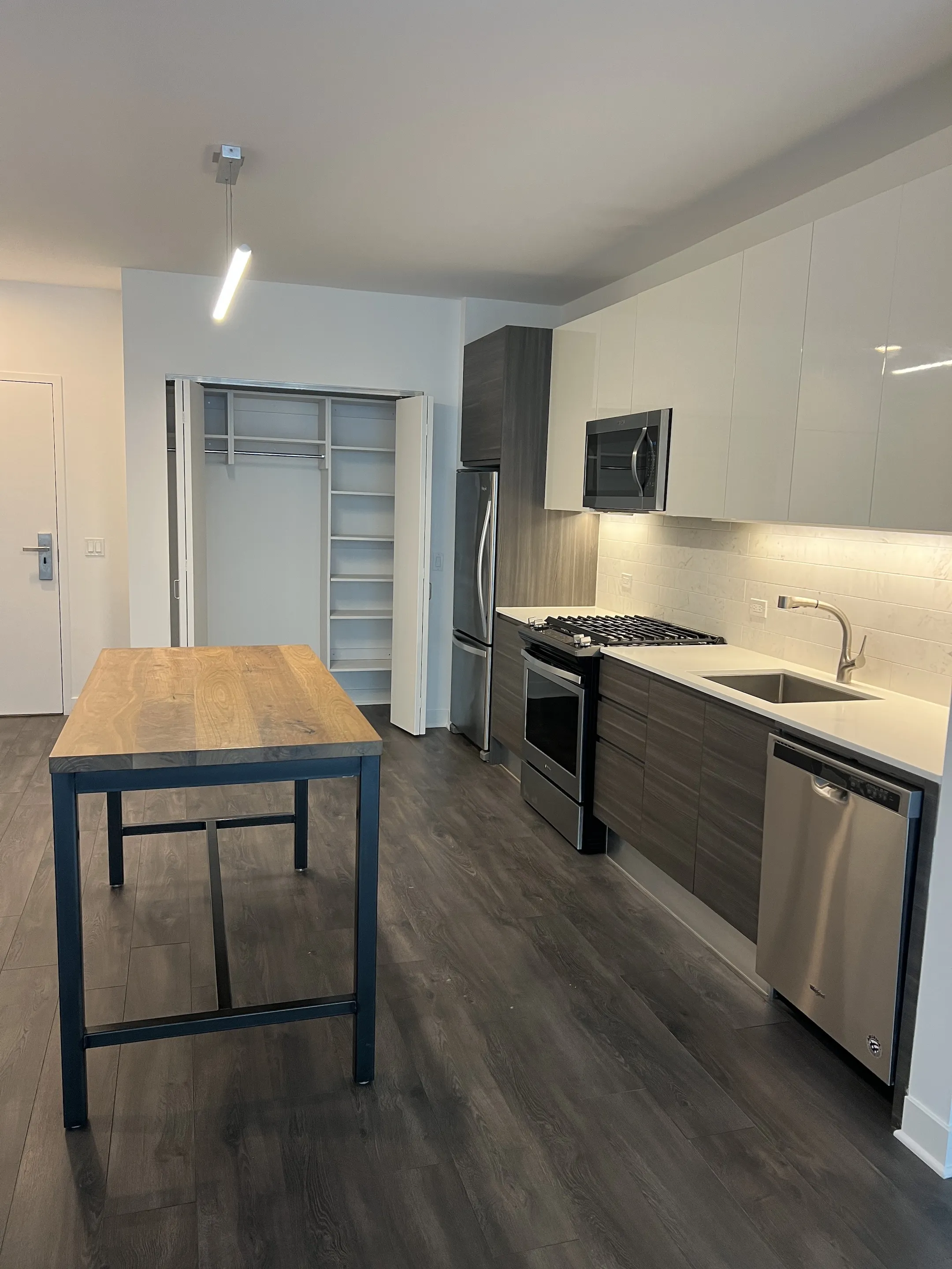 221 W Hubbard St   60654 60654-unit#1101-Chicago-IL