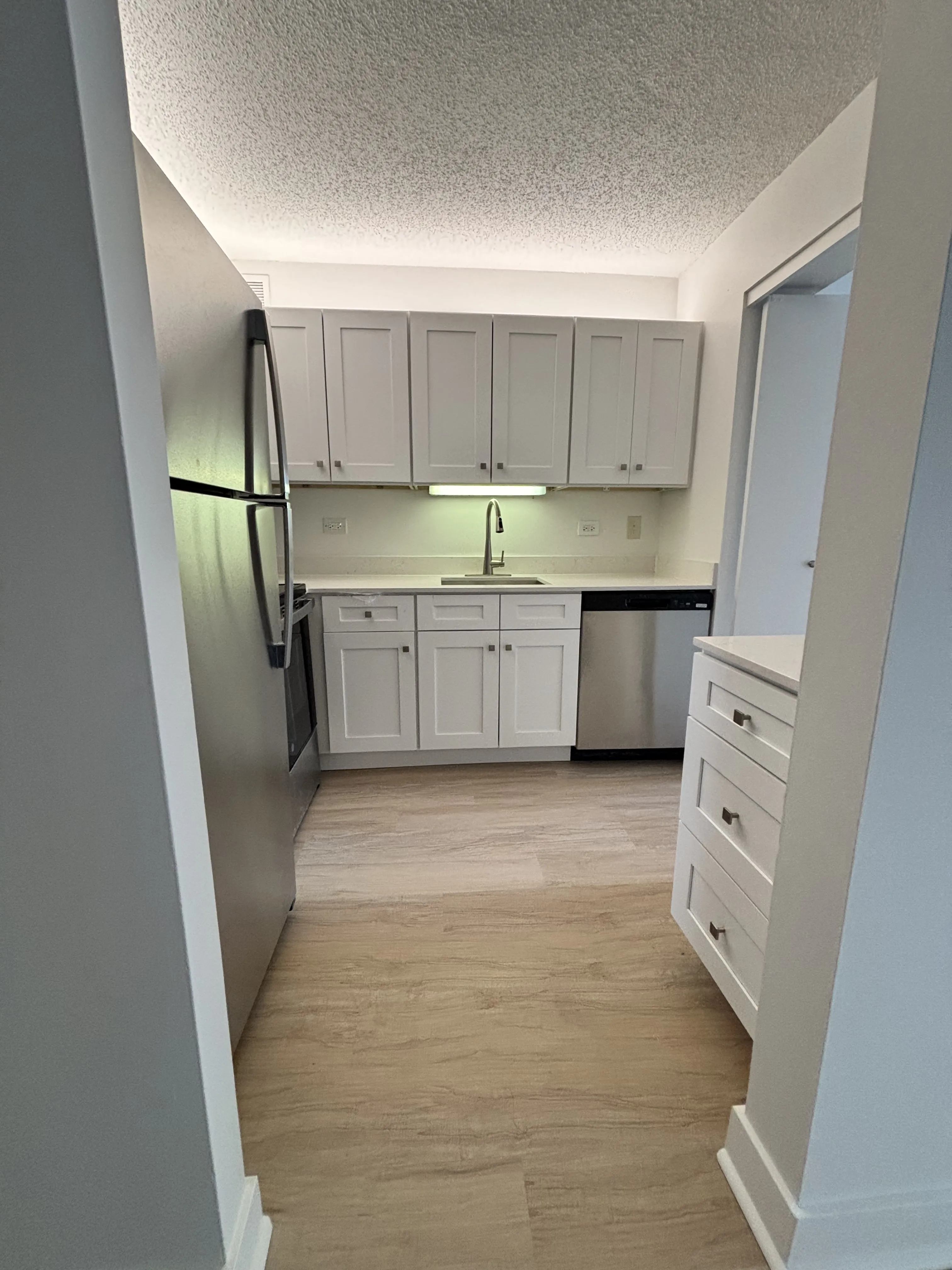 233 E Wacker Dr   60601 60601-unit#1706-Chicago-IL