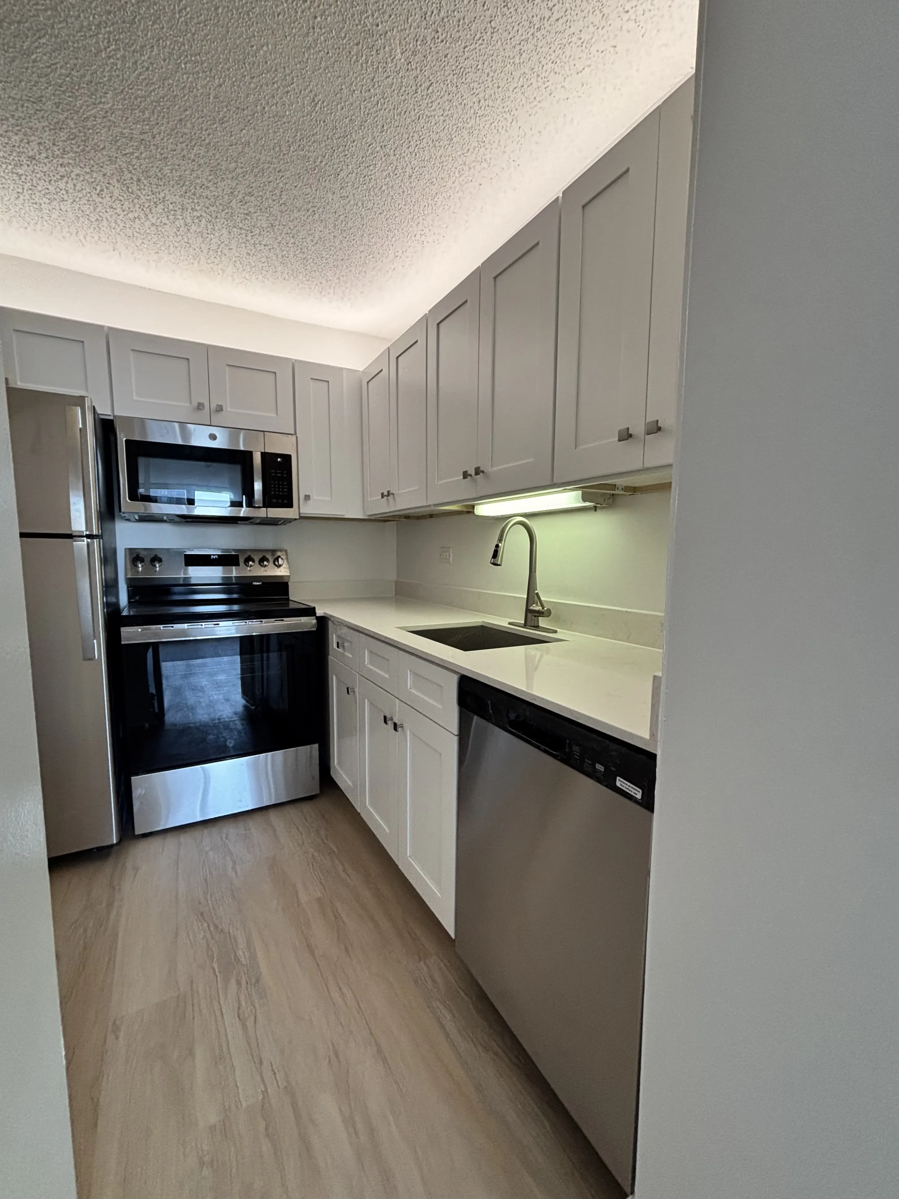 233 E Wacker Dr 60601 60601-unit#1706-Chicago-IL