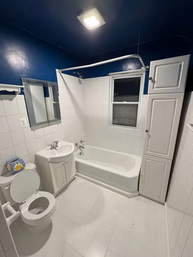 4704 W WAVELAND AVE 60641-unit#2-Chicago-IL