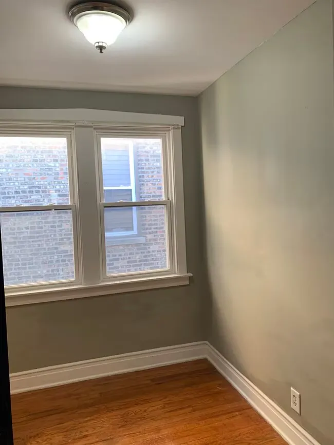 4704 W WAVELAND AVE 60641-unit#2-Chicago-IL