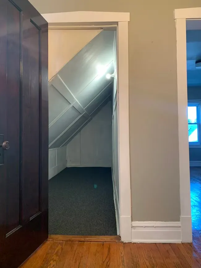 4704 W WAVELAND AVE 60641-unit#2-Chicago-IL